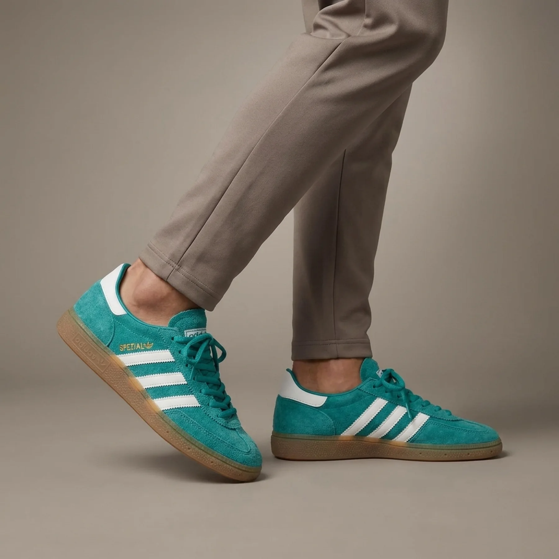 Кросівки унісекс Adidas Handball Spezial (JQ2730)