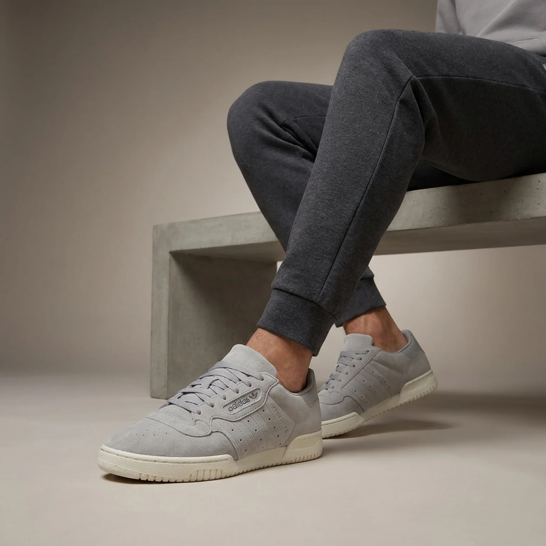 Кросівки унісекс Adidas Powerphase (JH5488)