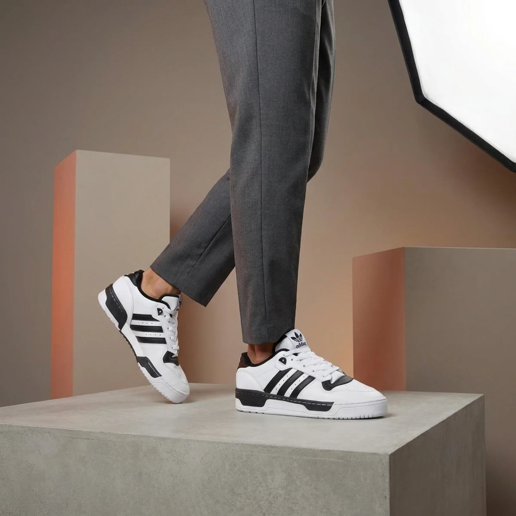 Кросівки унісекс Adidas Rivalry Low Shoes White (IG1474)
