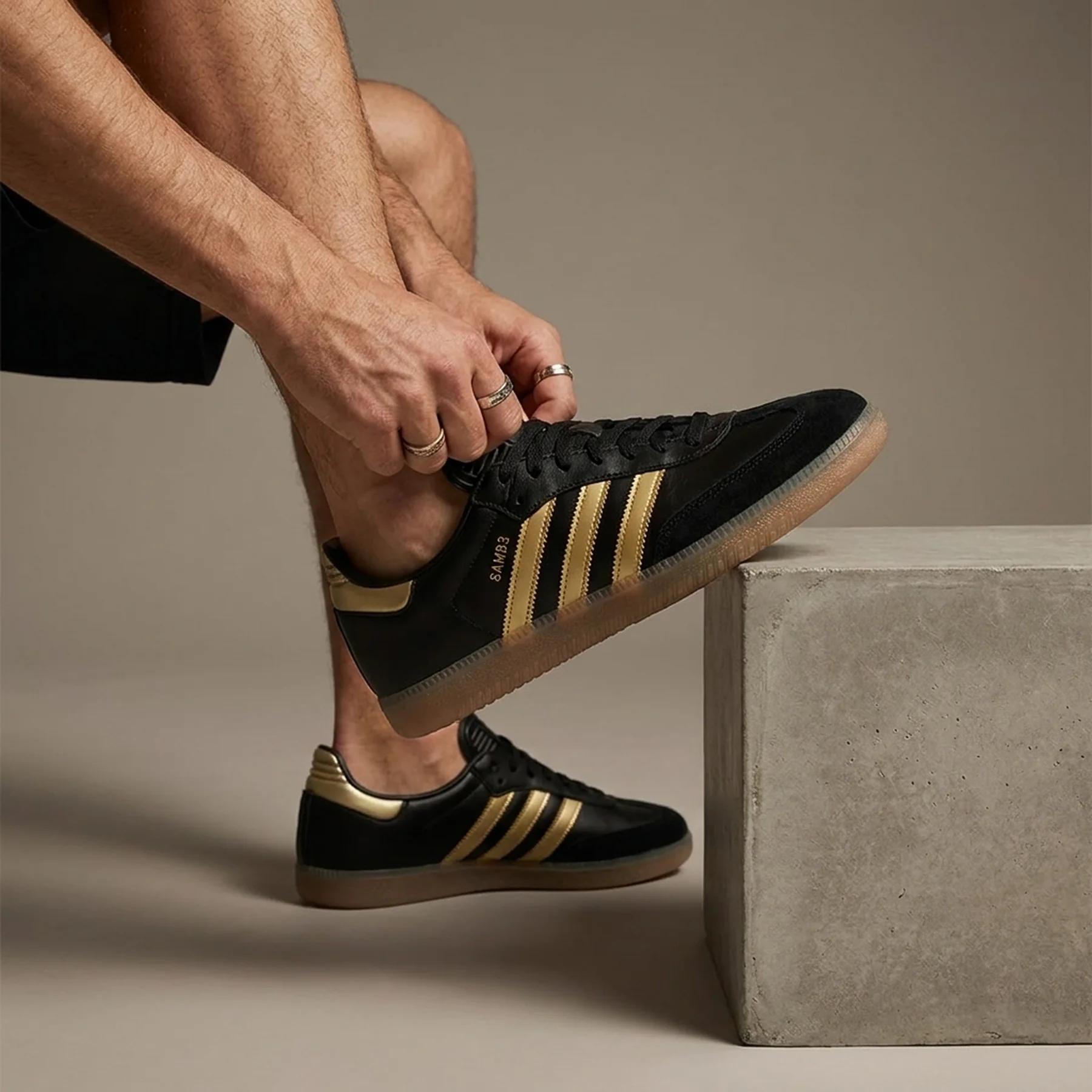 Кросівки унісекс Adidas Samba Messi Indoor Soccer Shoes Black (IH8159)
