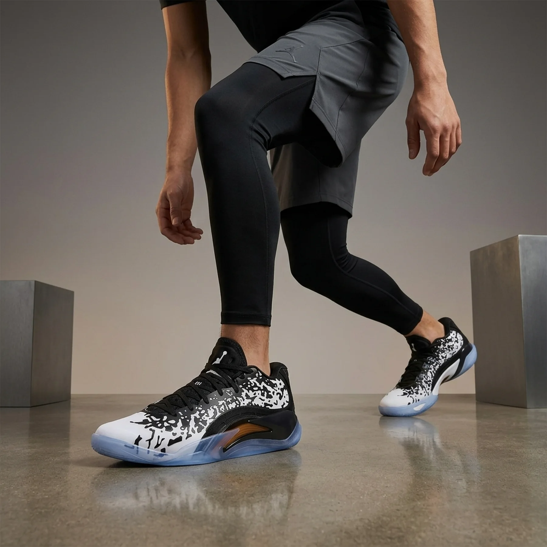 Кросівки унісекс Jordan Zion 3 Basketball Shoes Black/White (DR0675-018)