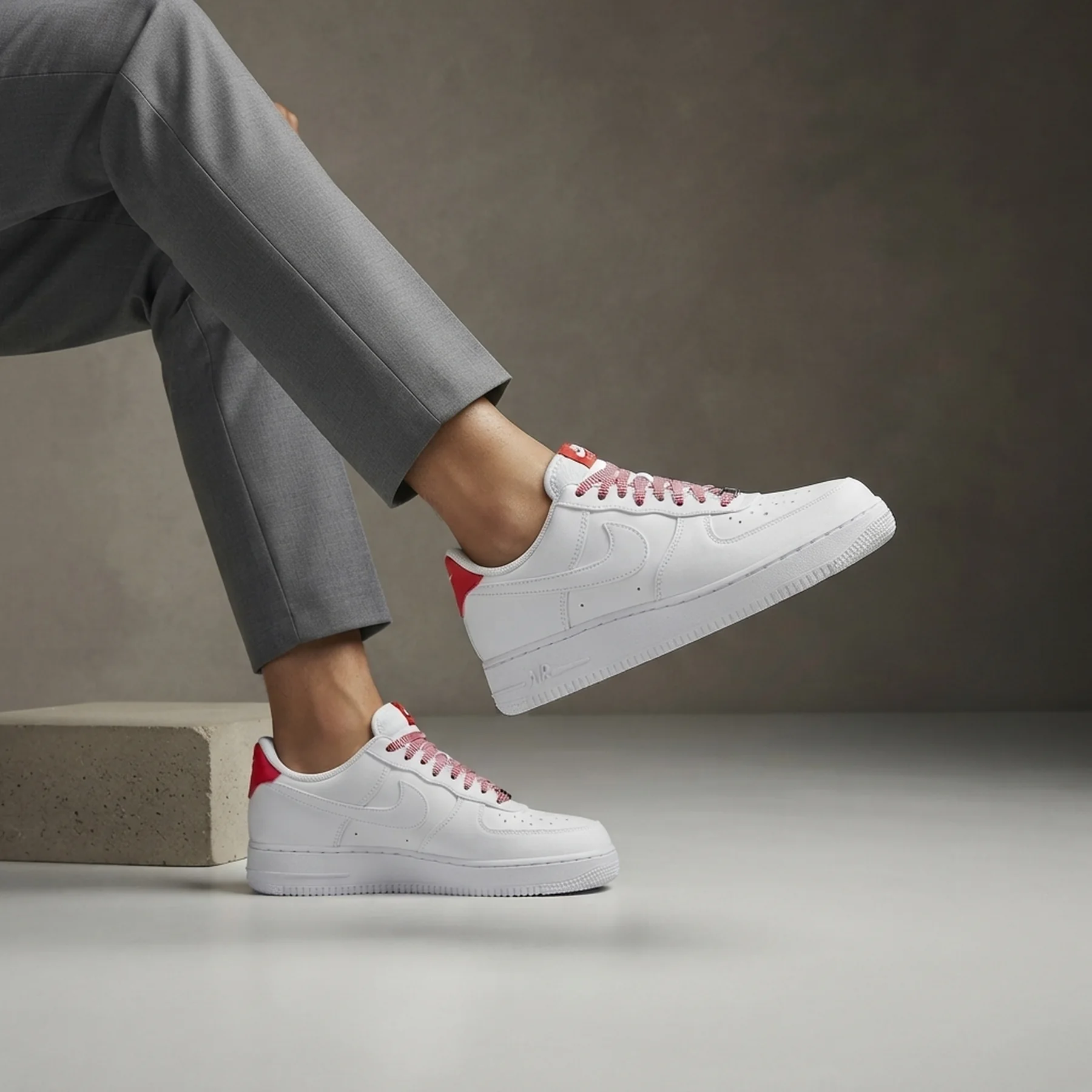 Кросівки унісекс Nike Air Force 1 '07 (IB7167-103)