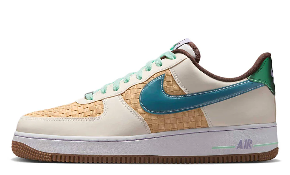 Кросівки унісекс Nike Air Force 1 Retro Qs (IB5722-100)