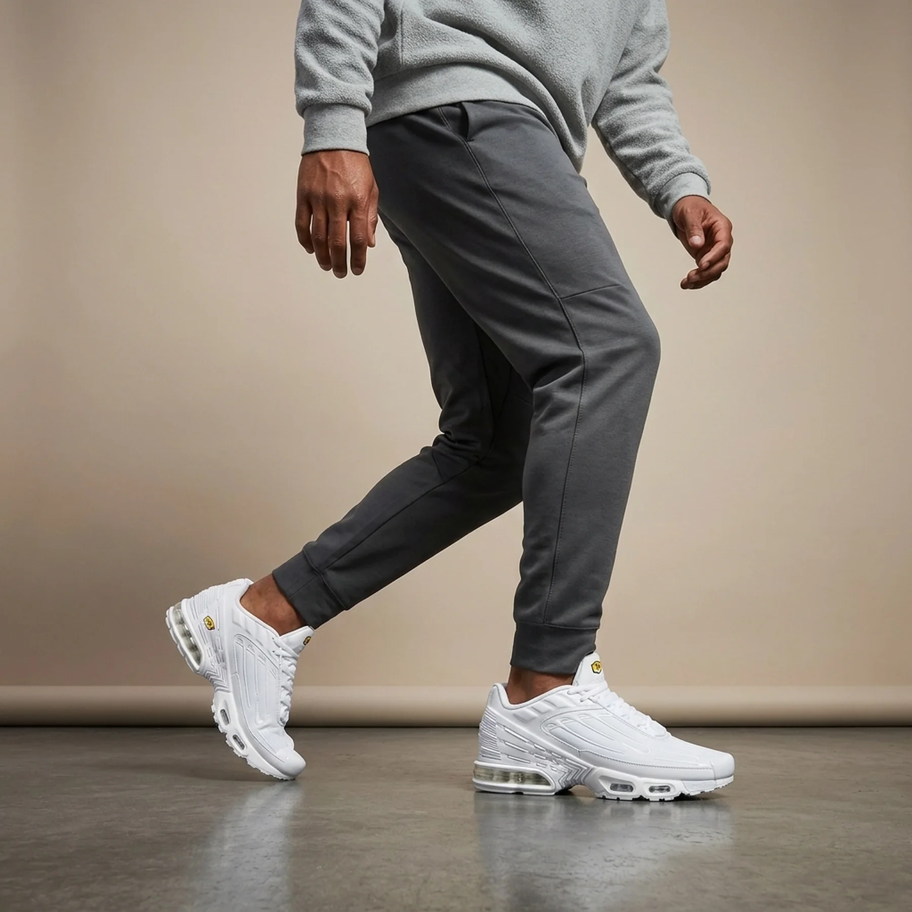 Кросівки унісекс Nike Air Max Plus 3 (CW1417-100)