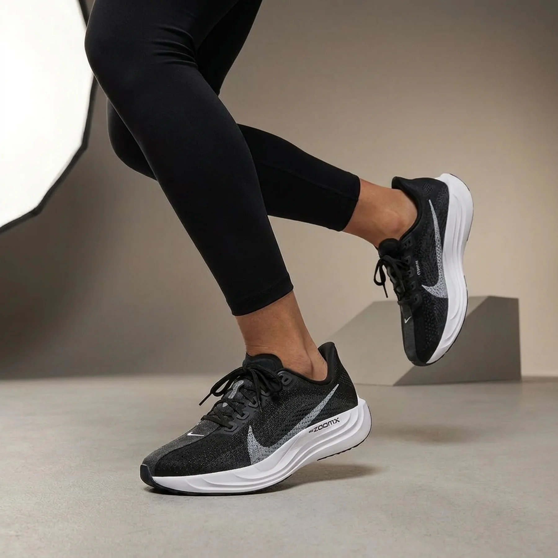 Кросівки жіночі Nike Pegasus Plus Road Running Shoes White (FQ7261-001)