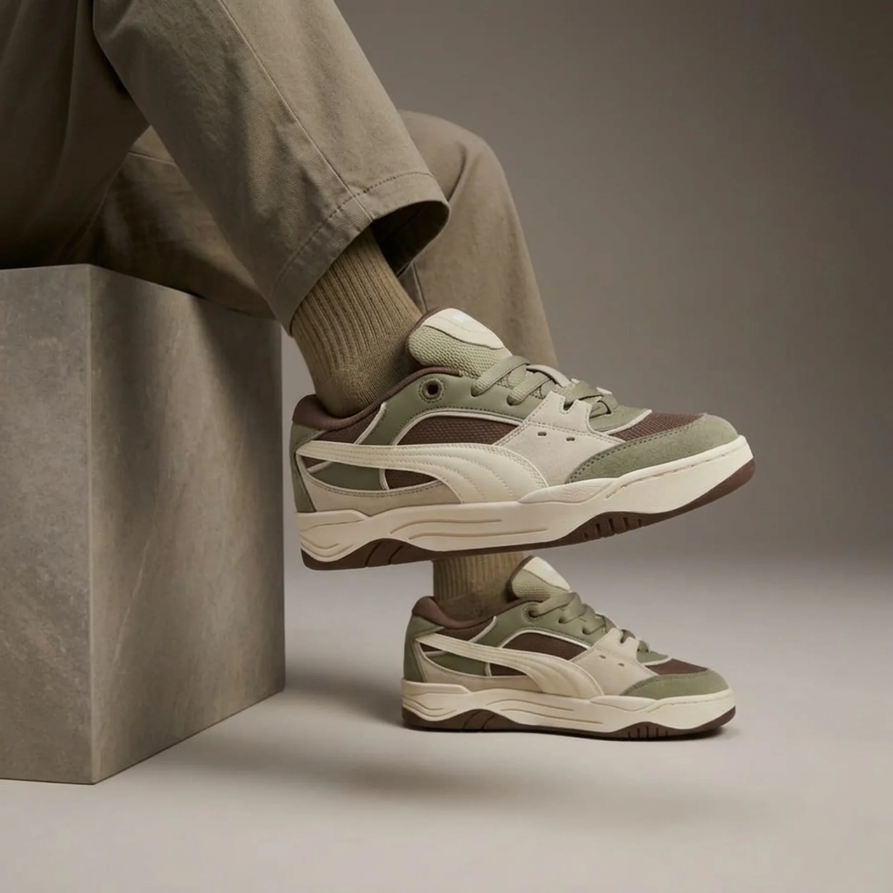 Кросівки унісекс PUMA-180 Sneakers