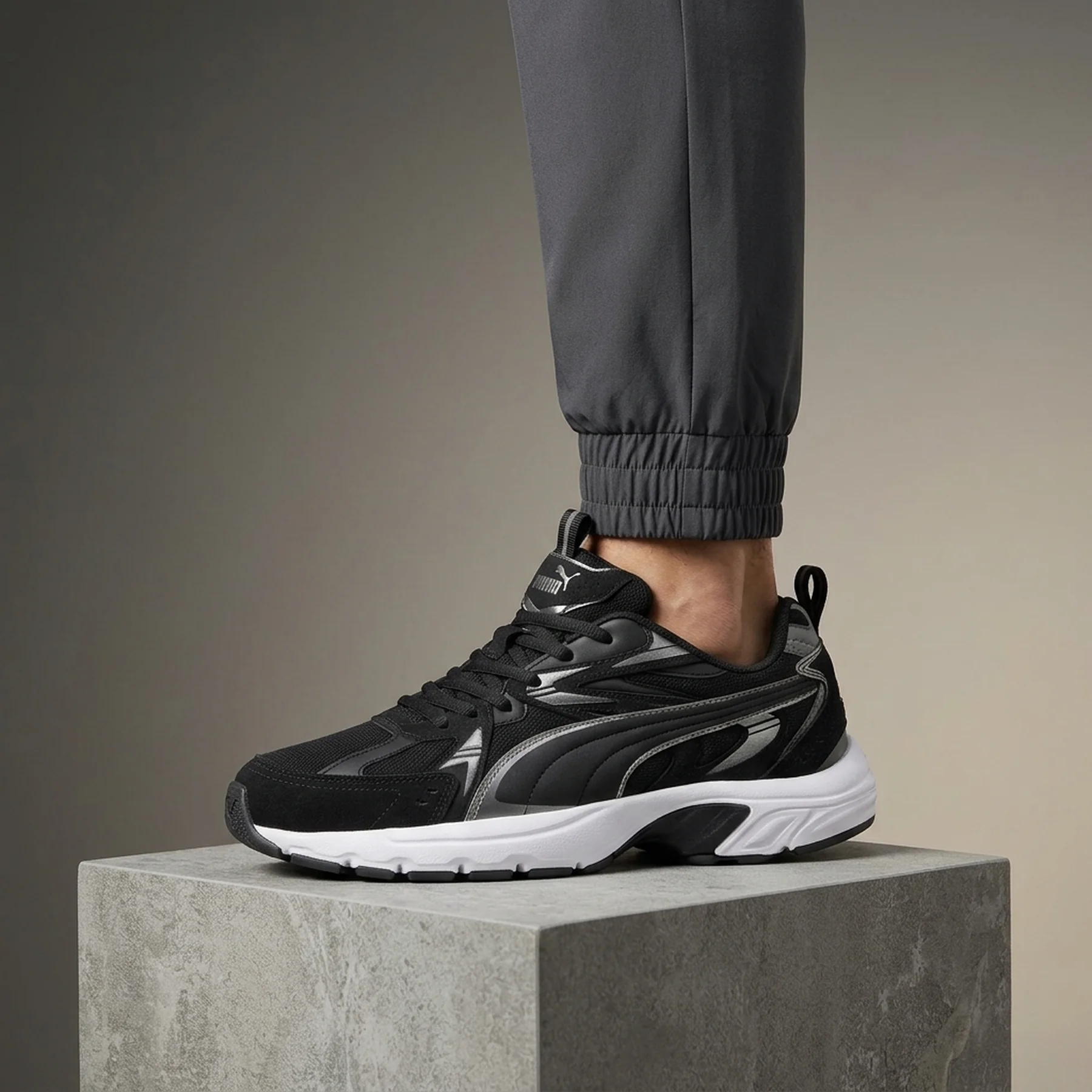 Кросівки унісекс Puma Milenio Tech Suede (39348901)
