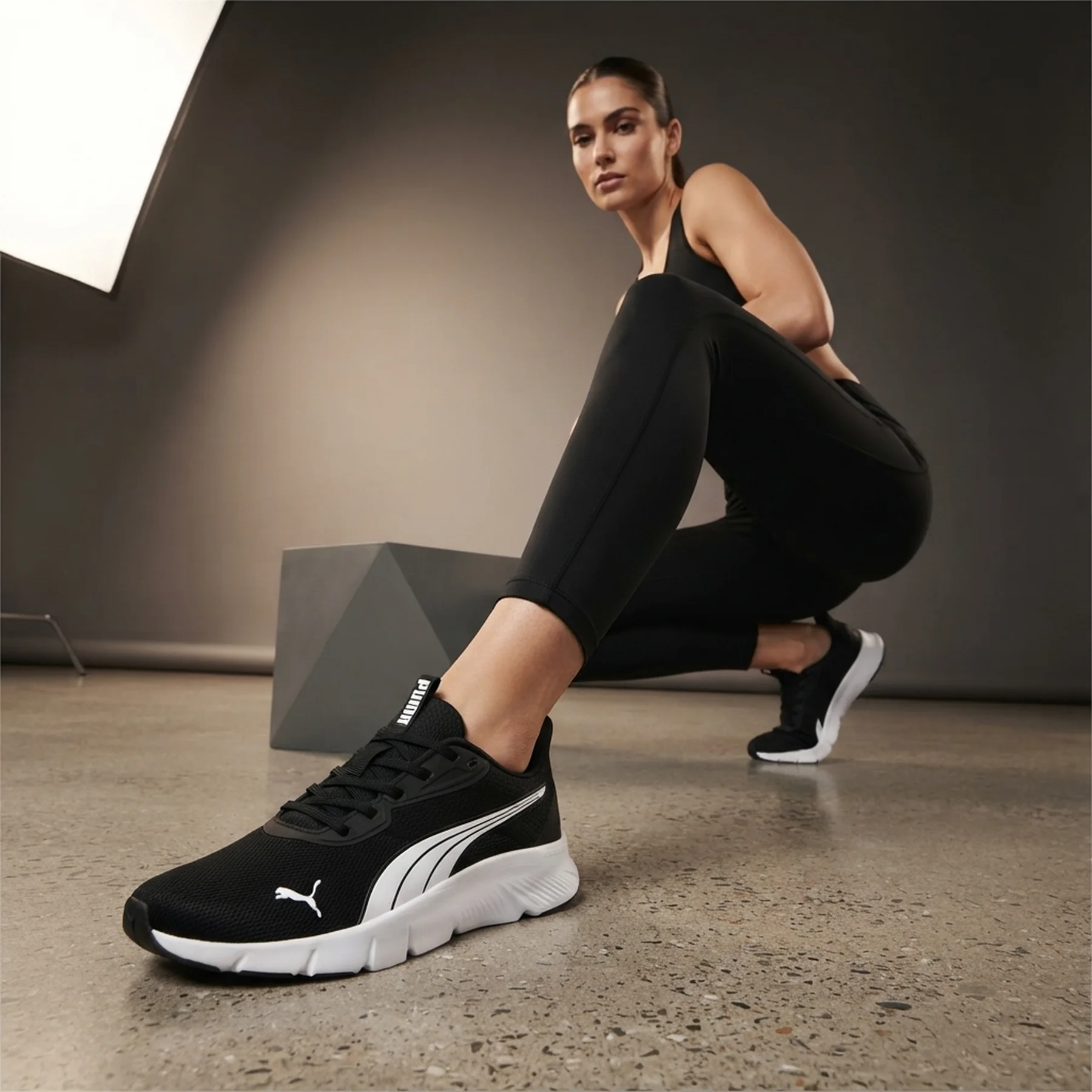 Кросівки Unisex FlexFocus Lite Modern 31009301 Puma 7,5 (41) Чорний