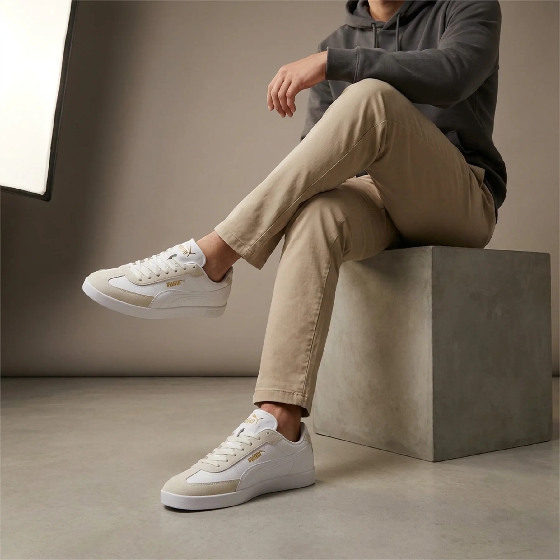 Кросівки Unisex Puma Club II Era 39744706 Puma 4 (37) Білий