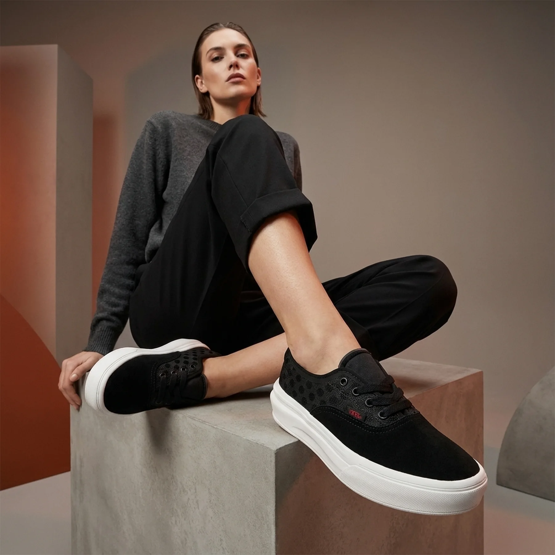 Кросівки Vans Authentic Overt CC Black White
