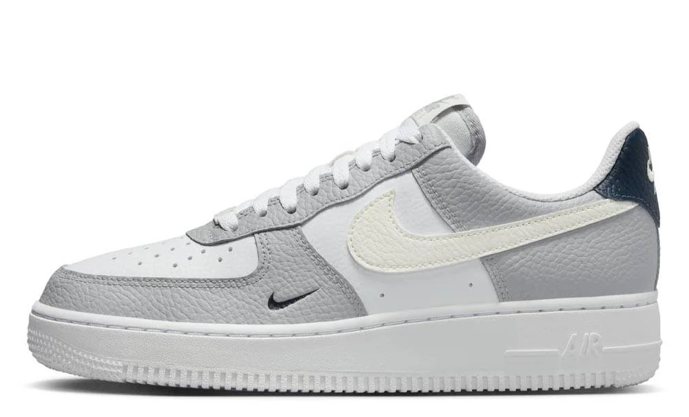 Кросівки W Nike Air Force 1 ’07