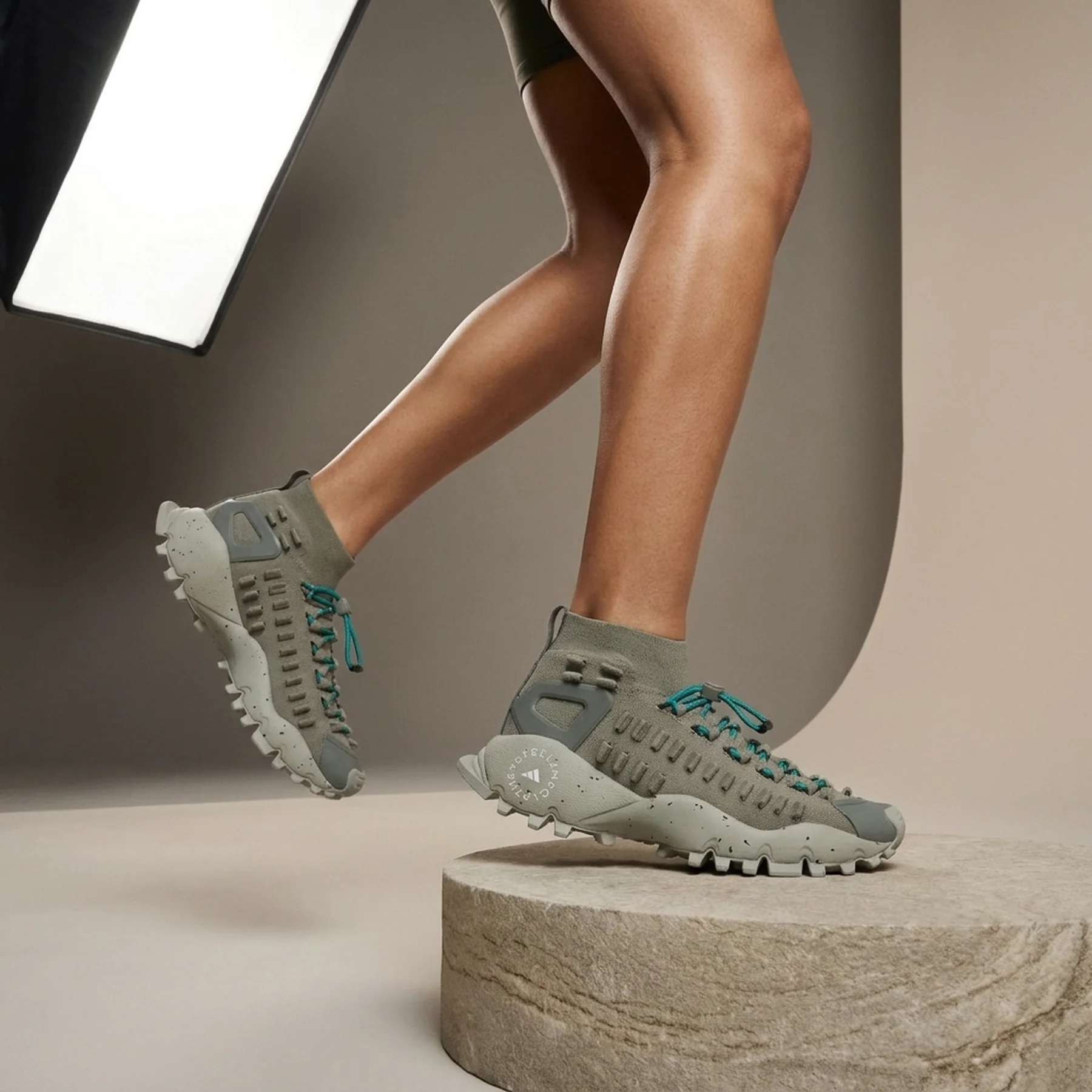 Кросівки жіночі adidas by Stella McCartney Seeulater 2 JR3278
