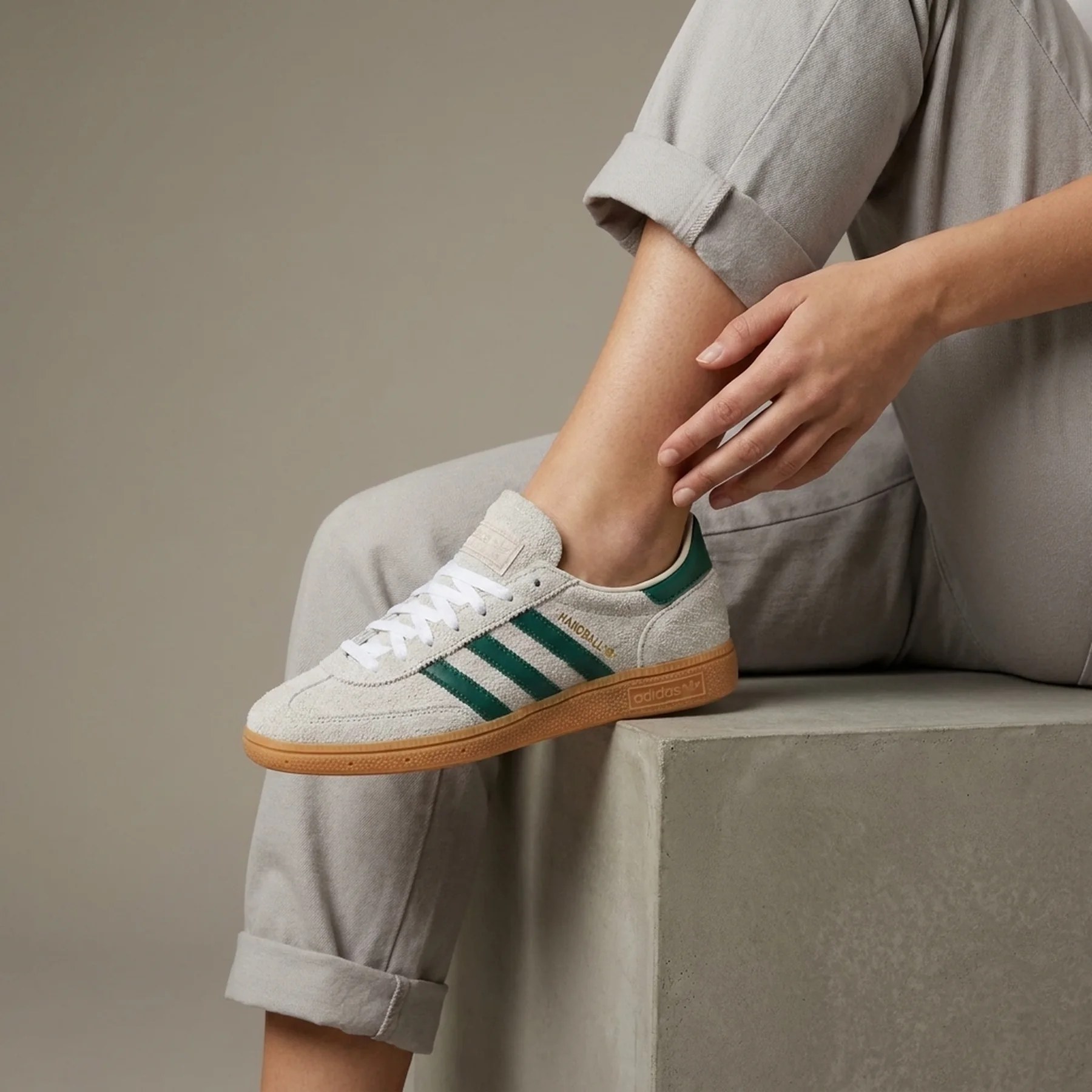 Кросівки жіночі Adidas Handball Spezial Grey (JS0242)