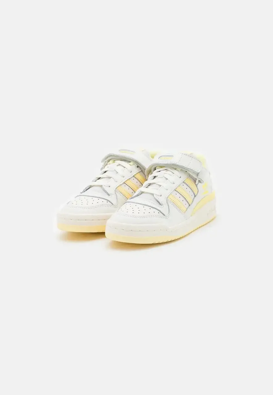 Кросівки жіночі Adidas Originals Forum Low (HP9151)