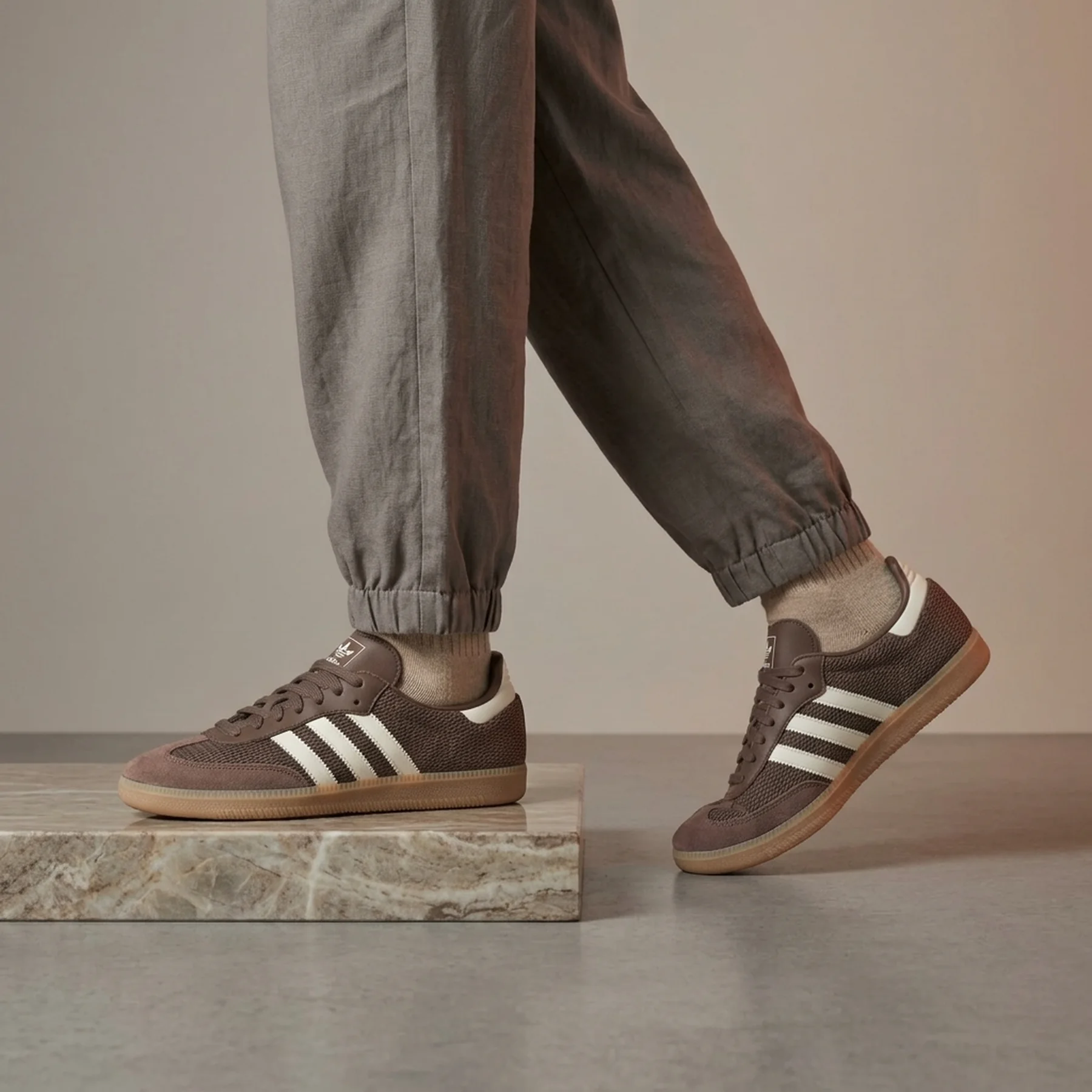 Кросівки жіночі Adidas Samba OG 'Earth Strata Wonder White'