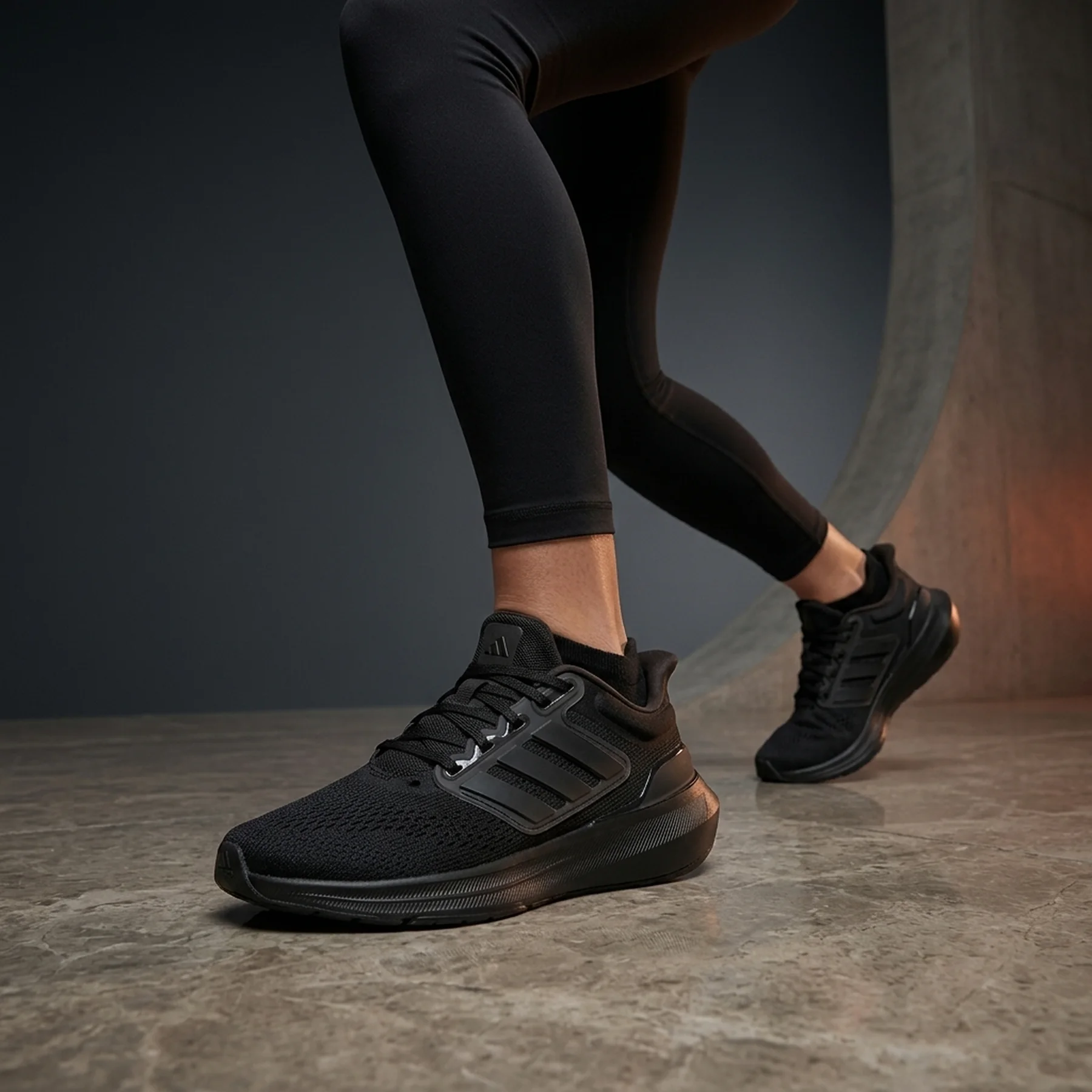 Кросівки жіночі Adidas Ultrabounce Performance (HP5786)