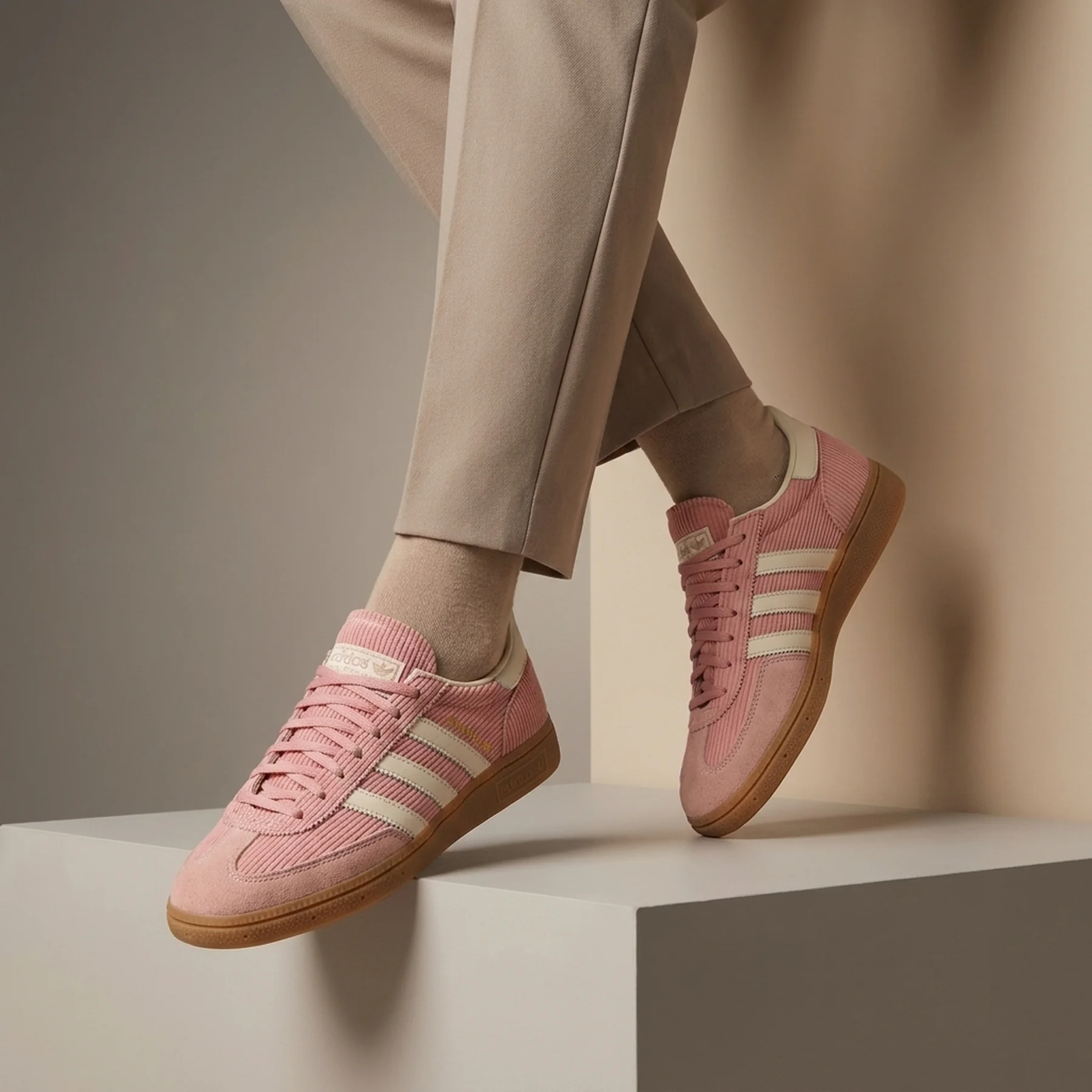 Кросівки жіночі Adidas Wmns Handball Spezial 'Corduroy Pack - Sandy Pink'