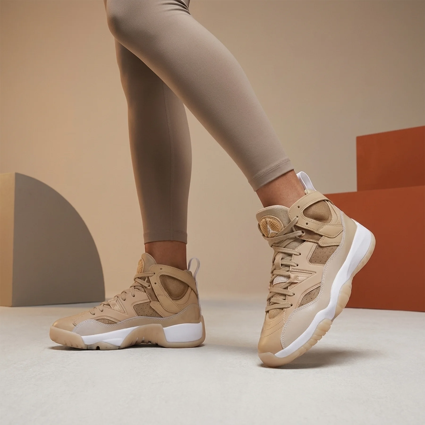 Кросівки жіночі Air Jordan Jumpman Two Trey Beige