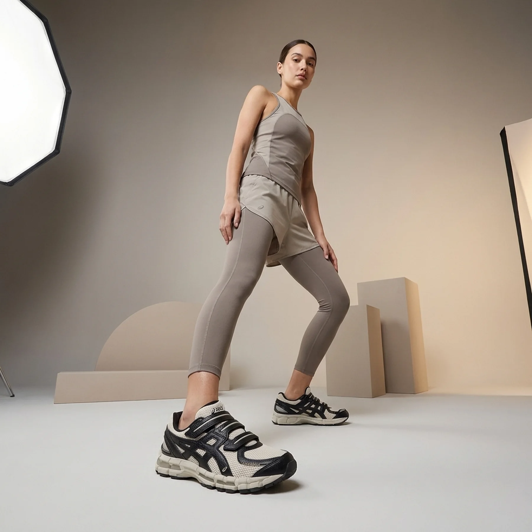 Кросівки жіночі Asics Gel-Kayano 20 Hal Studios Bone (1203A499-250)
