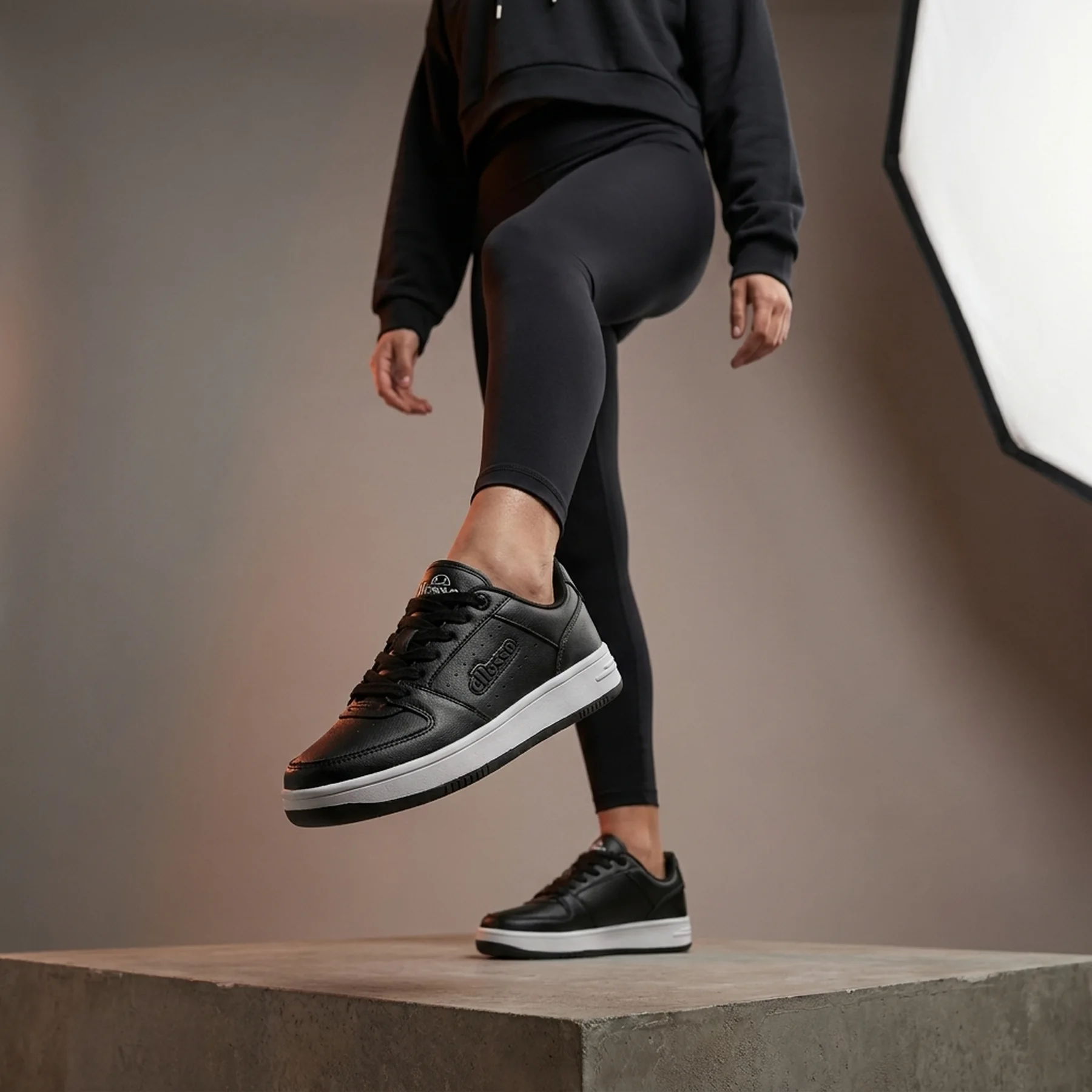Кросівки жіночі Ellesse Panaro Cupsole (SGRF0560-038)
