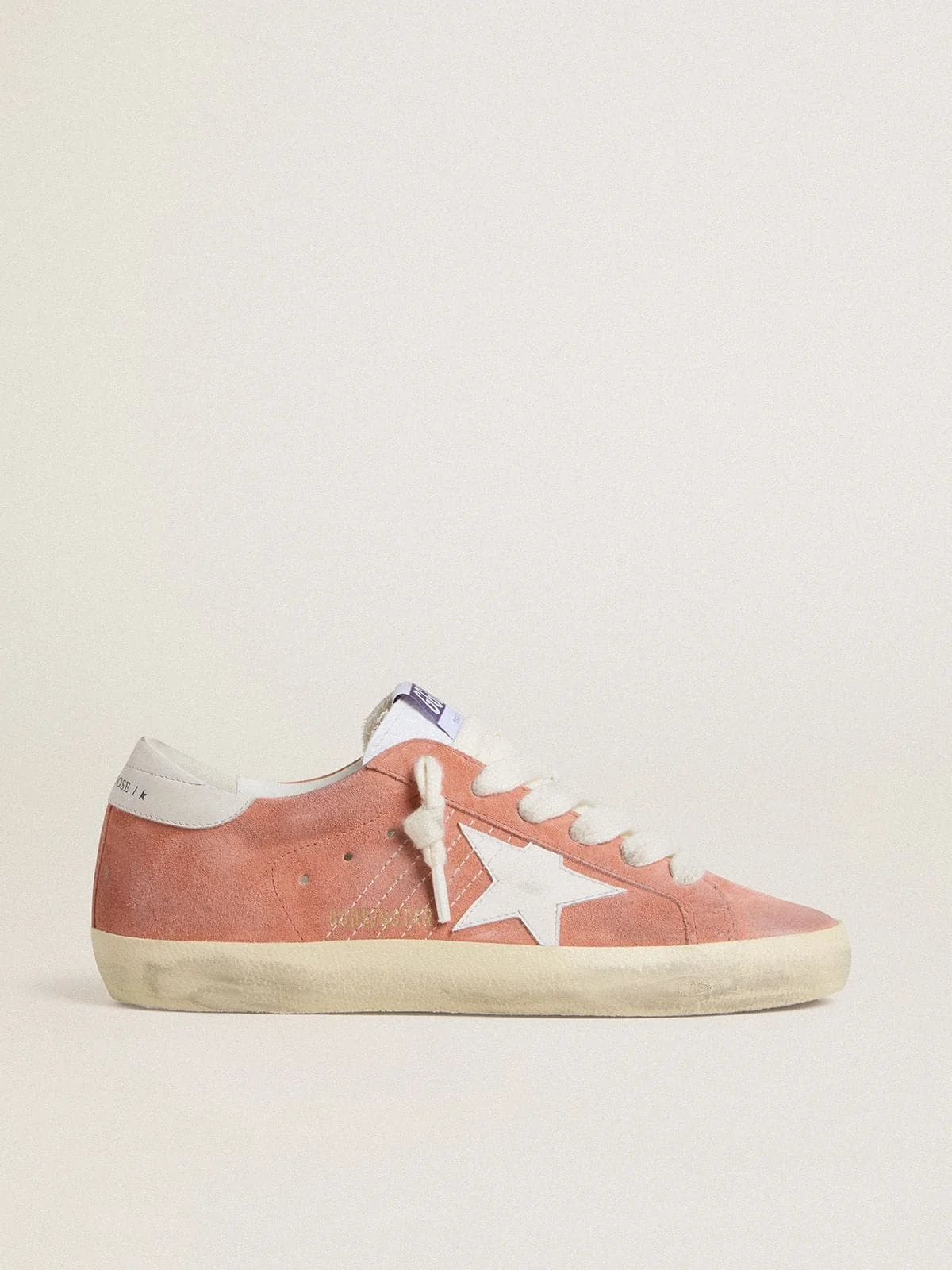 Кросівки жіночі Golden Goose Women’s Super-Star in coral suede with white leather star and heel tab