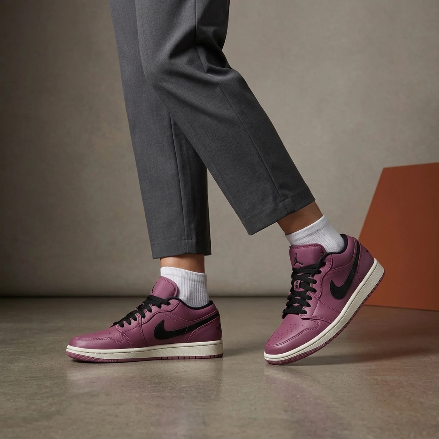 Кросівки жіночі Jordan 1 Low Se Violet (DC7268-500)
