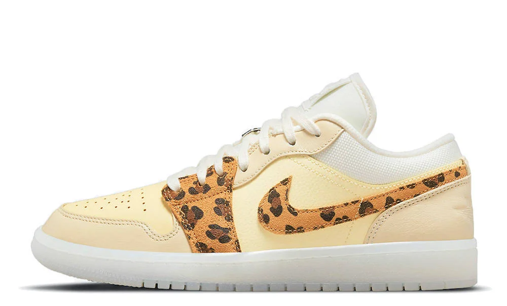 Кросівки жіночі Jordan 1 Low Snkrs Day (DN6998-700)