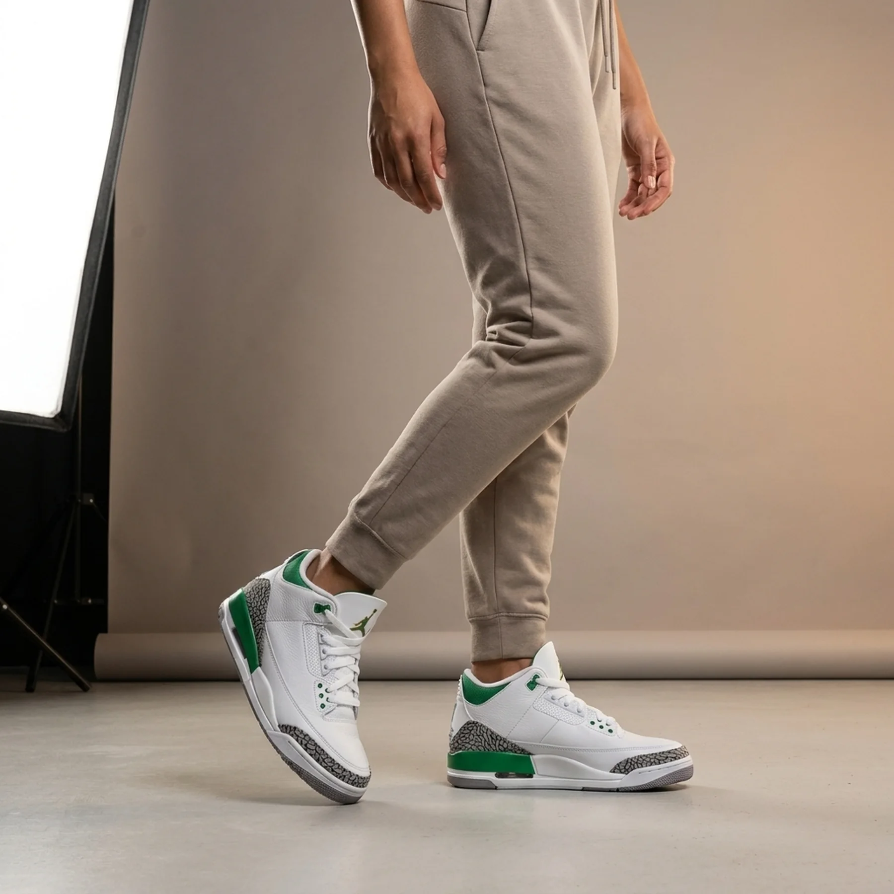 Кросівки жіночі Jordan 3 Retro Lucky Green (W) (CK9246-136)