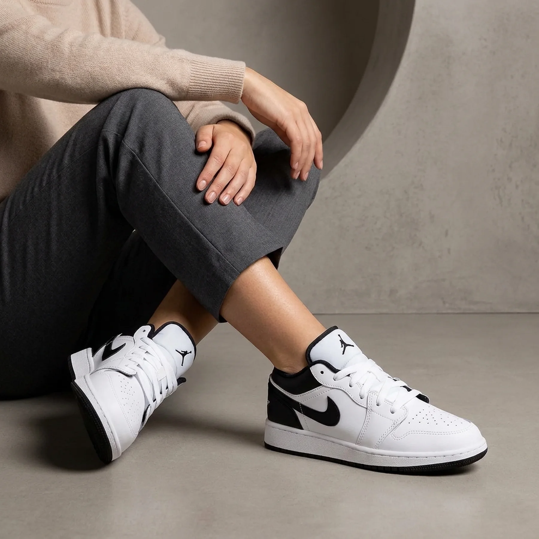 Кросівки жіночі Jordan Air 1 Low Gs (553560-132)