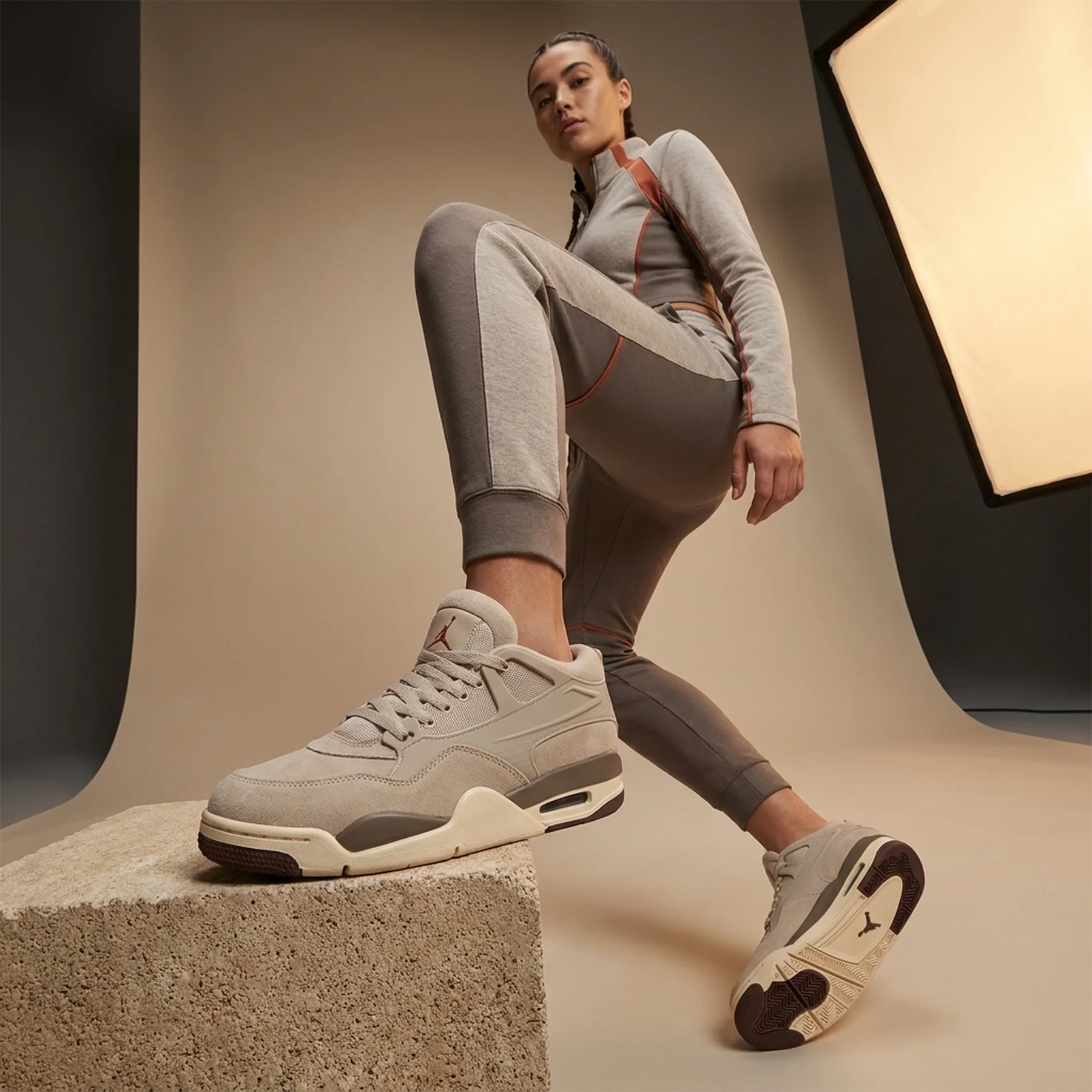Кросівки жіночі Jordan Air 4Rm Shoes Beige (FQ7940-200)