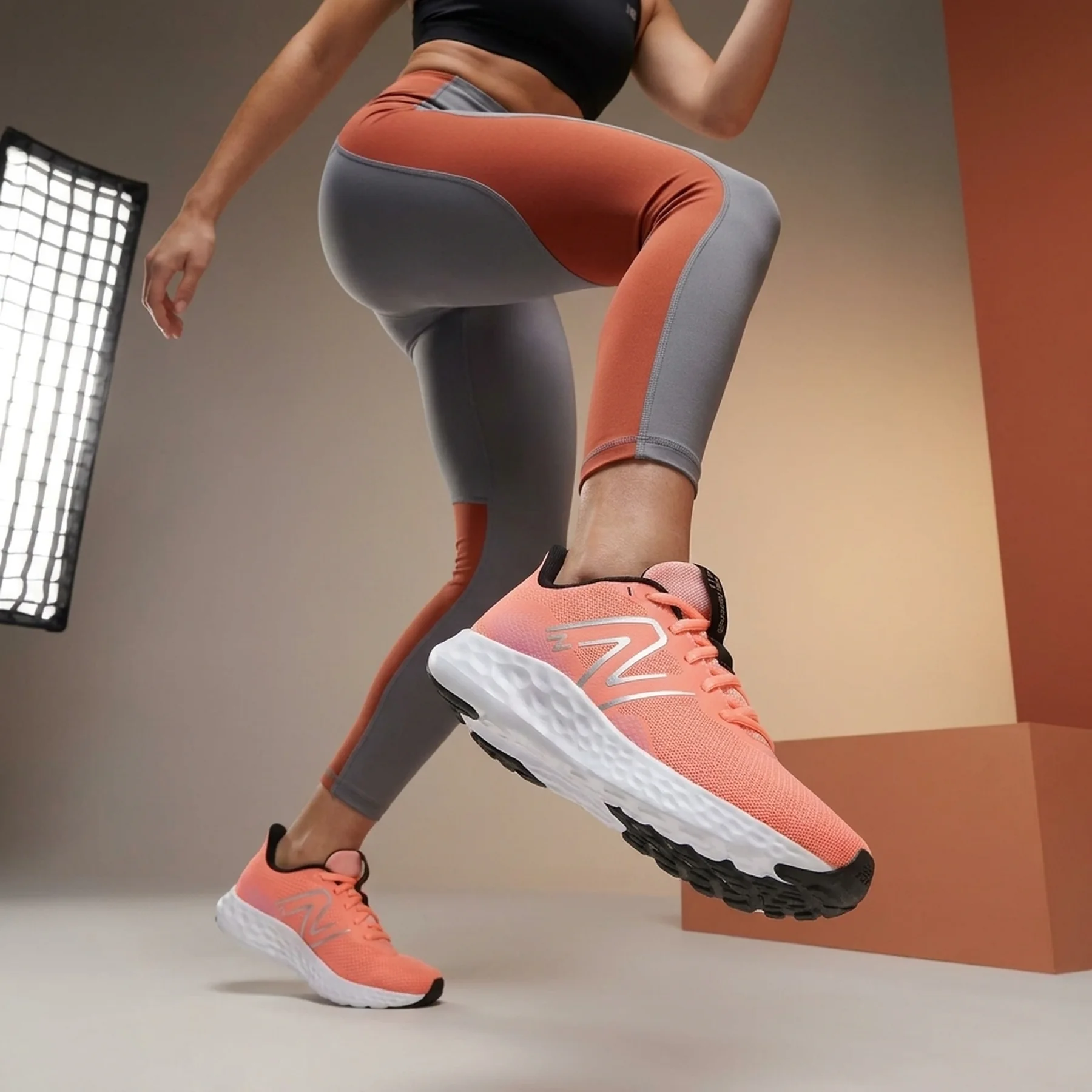 Кросівки жіночі New Balance 411 V3 (W411LH3)