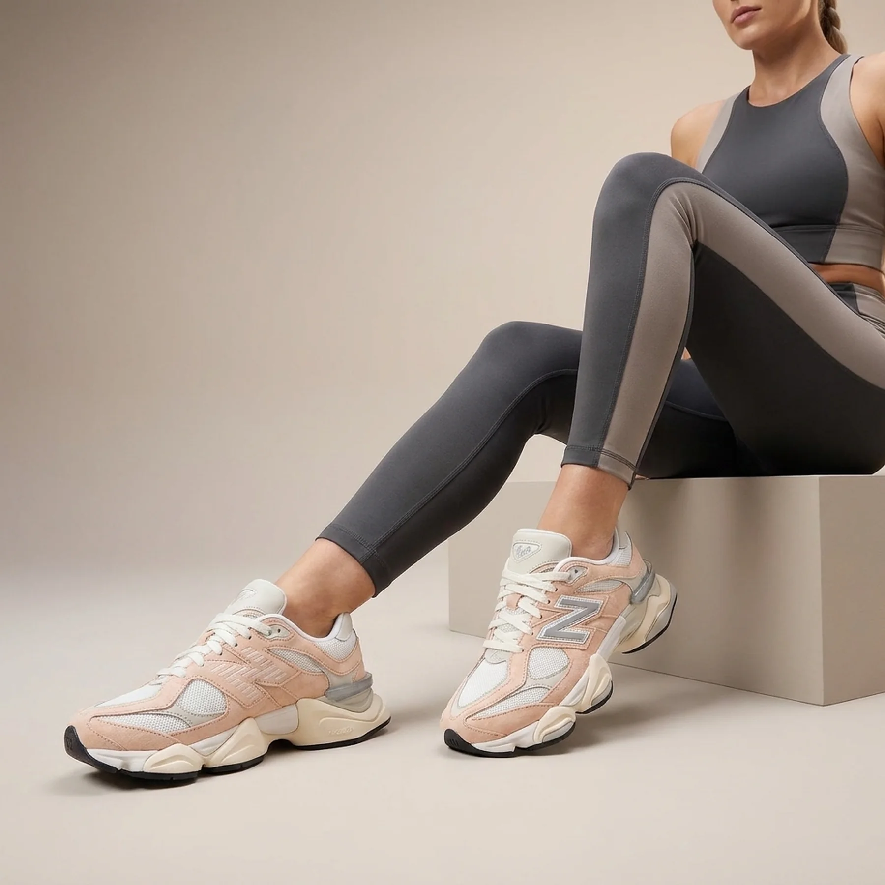 Кросівки жіночі New Balance 9060 (U9060WNA)