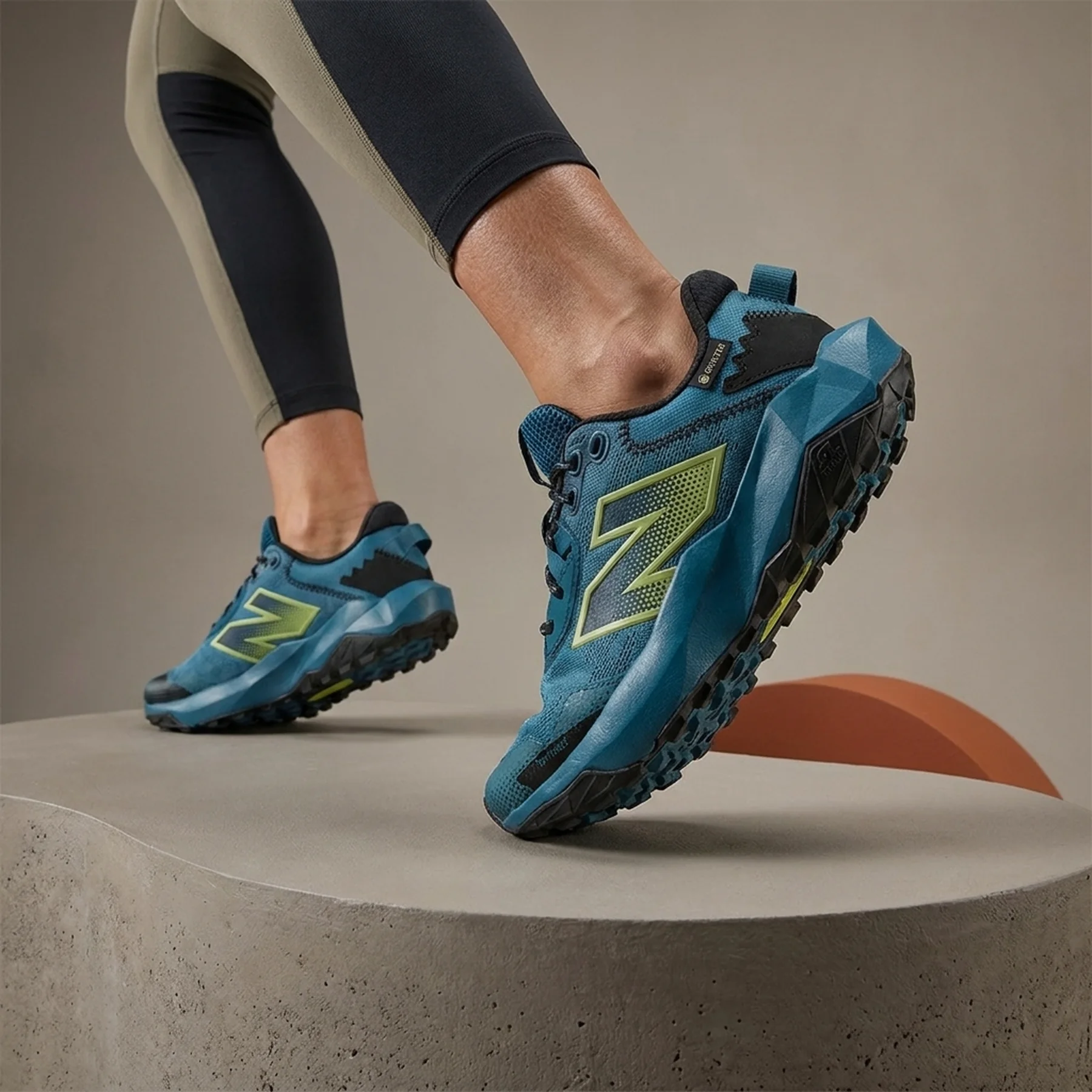 Кросівки жіночі New Balance Dynasoft Nitrel V6 Gore Tex (WTNTRGP6)
