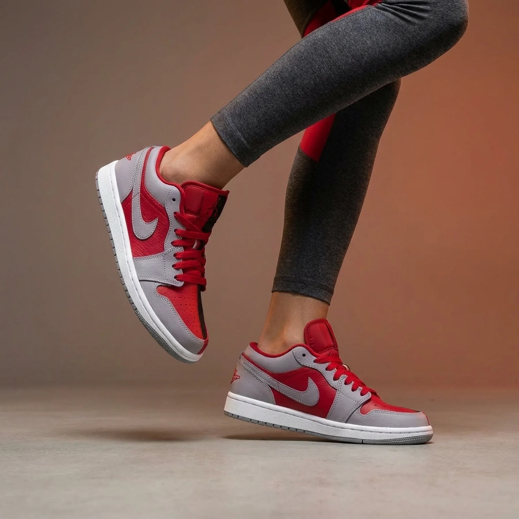 Кросівки жіночі Nike 1 Low (DR0502-600)