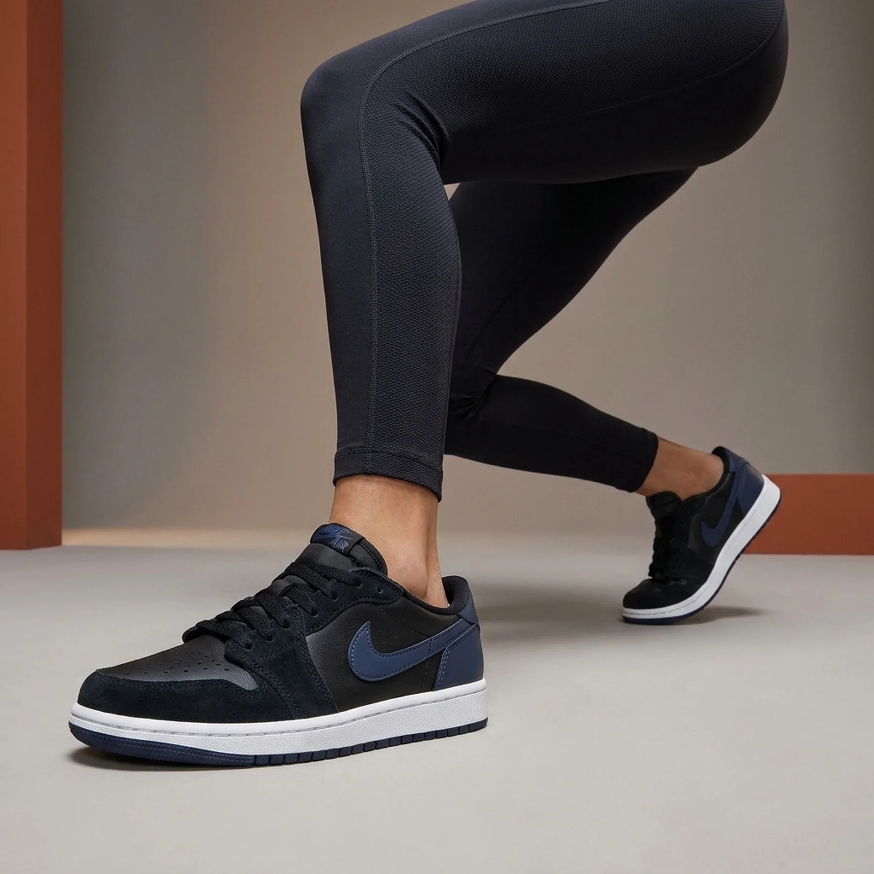 Кросівки жіночі Nike 1 Retro Low Og W (CZ0775-041)