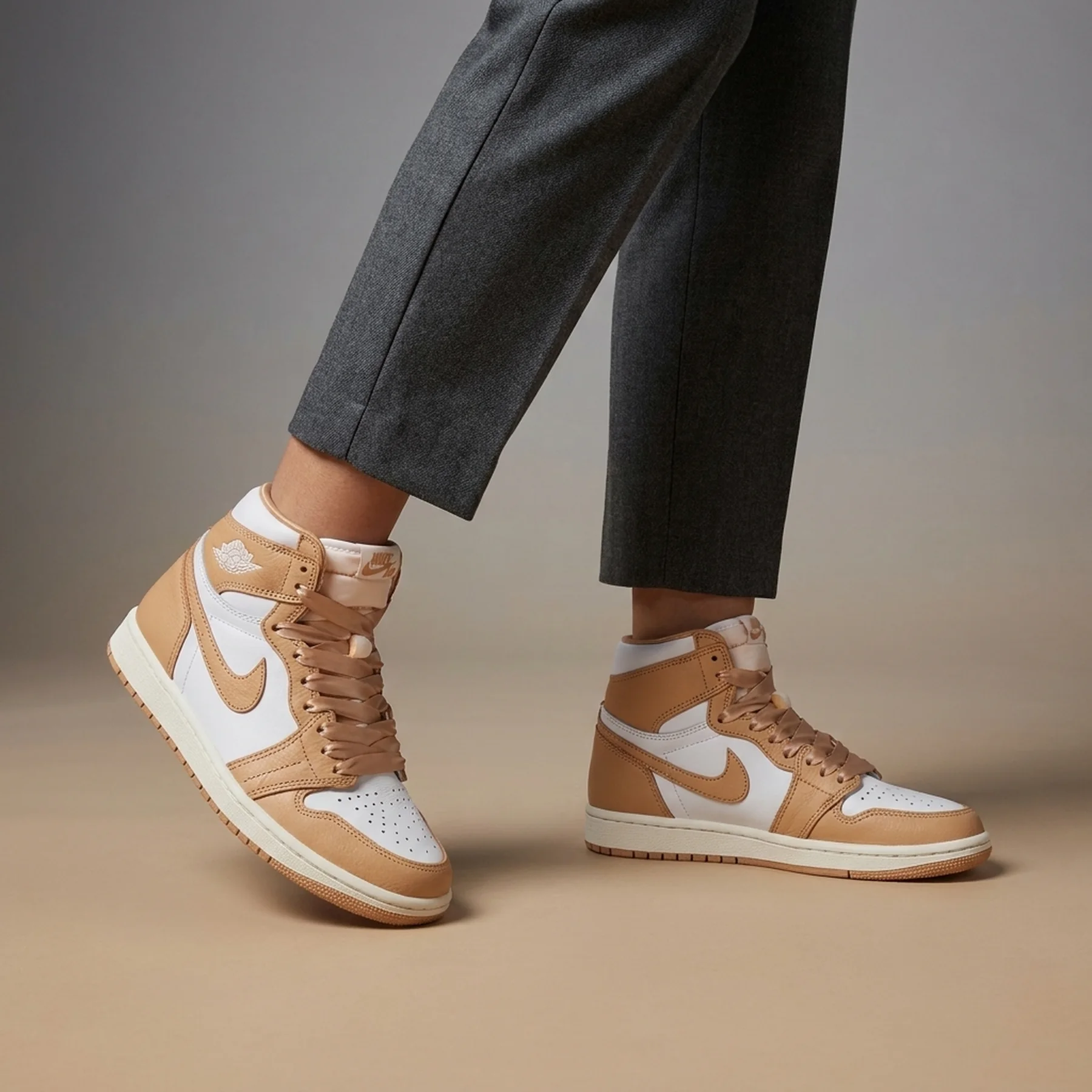 Кросівки жіночі Nike Air 1 Retro Hi Og Praline (FN6622-201)