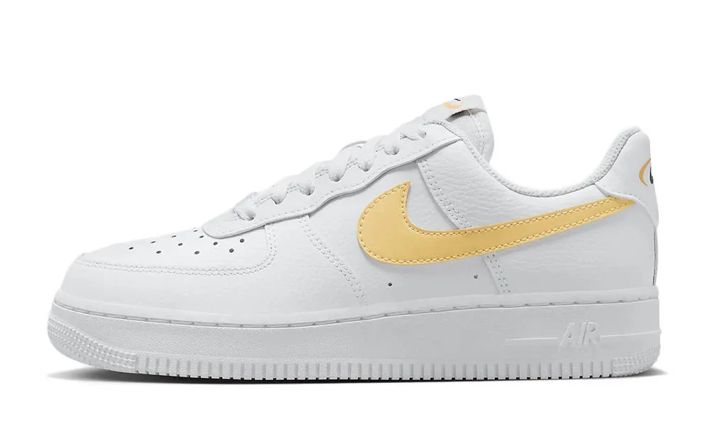 Кросівки жіночі Nike Air Force 1 07 (FQ2742-100)