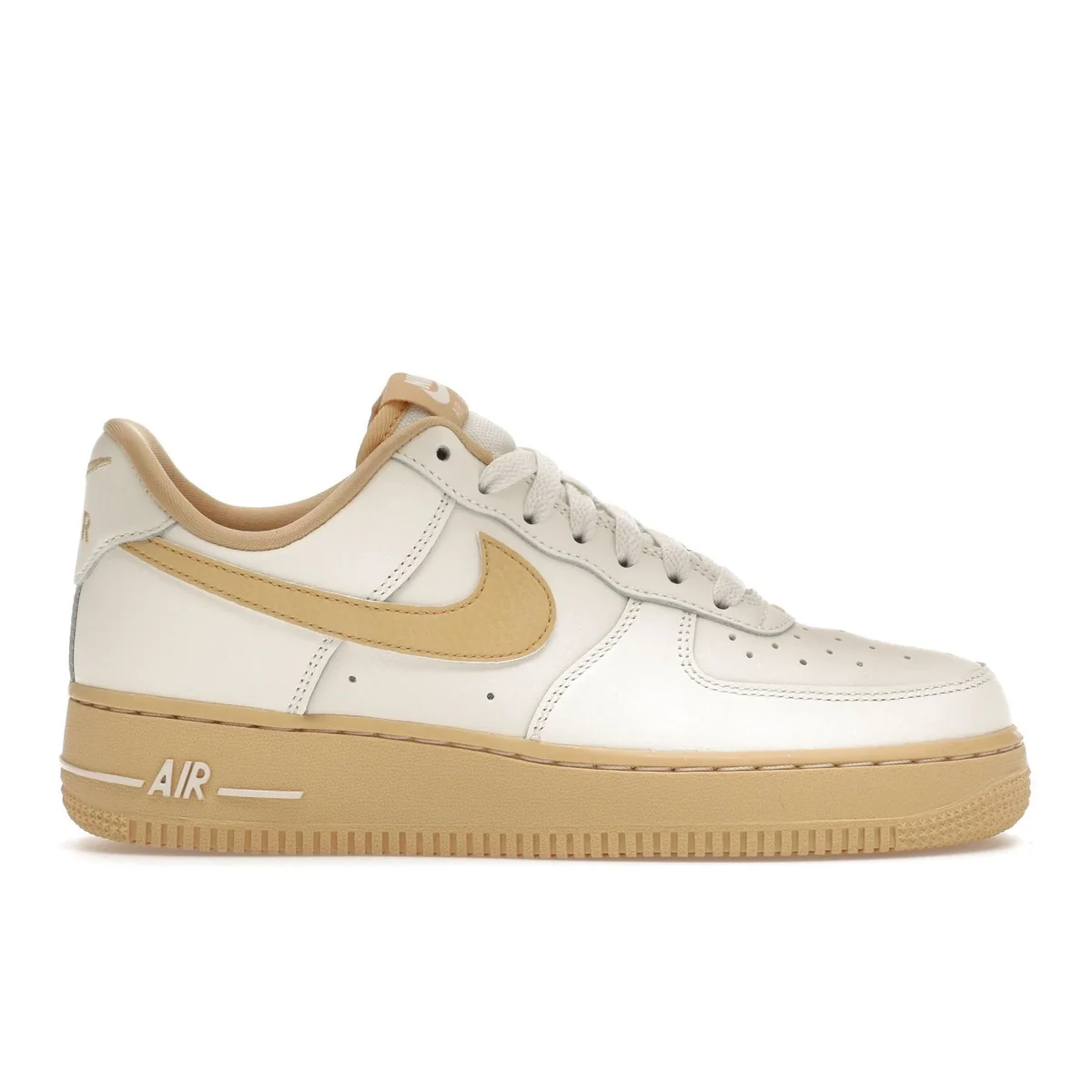 Кросівки жіночі Nike Air Force 1 07 (FZ3597-133)