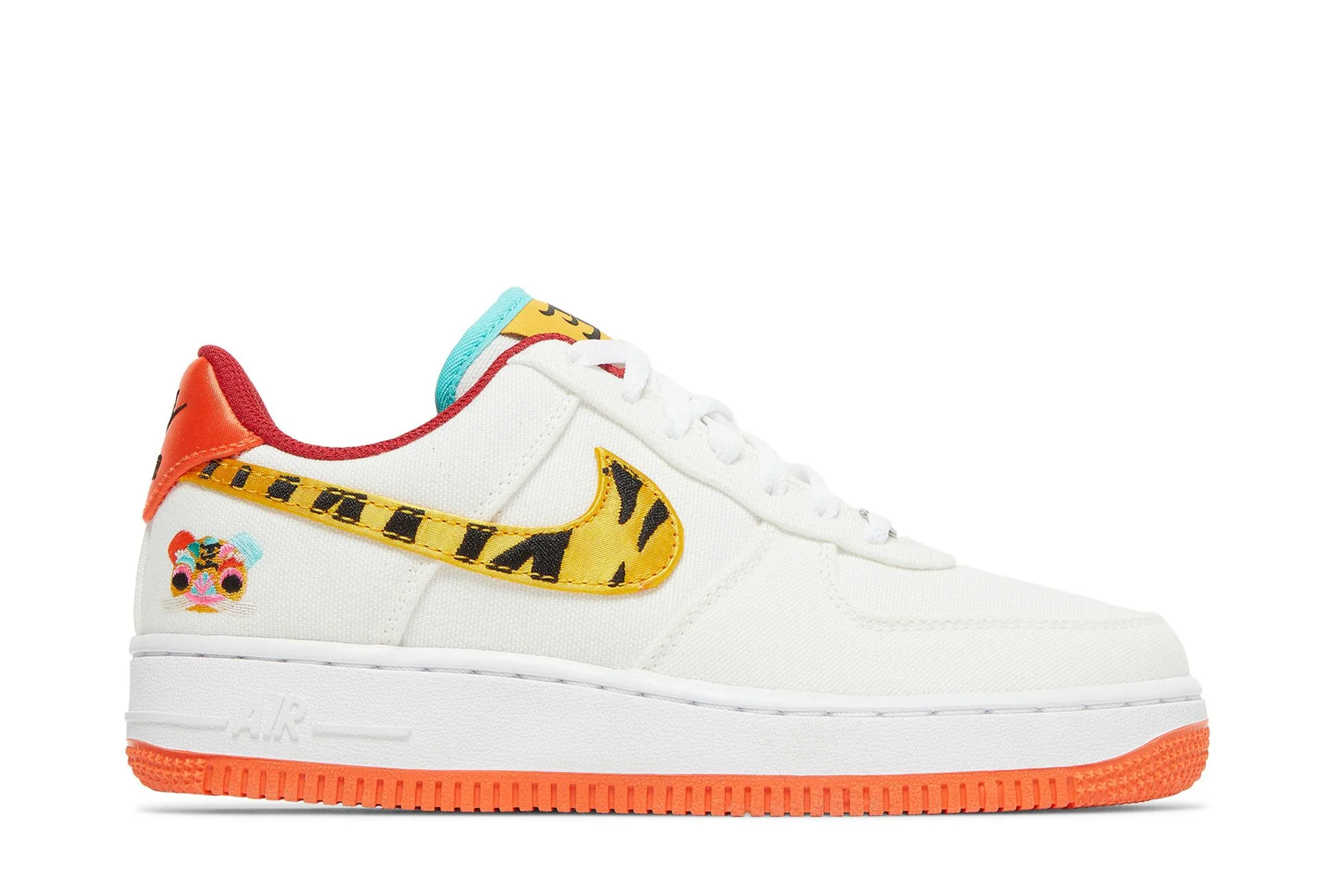 Кросівки жіночі Nike Air Force 1 '07 Lx (DR0148-171)