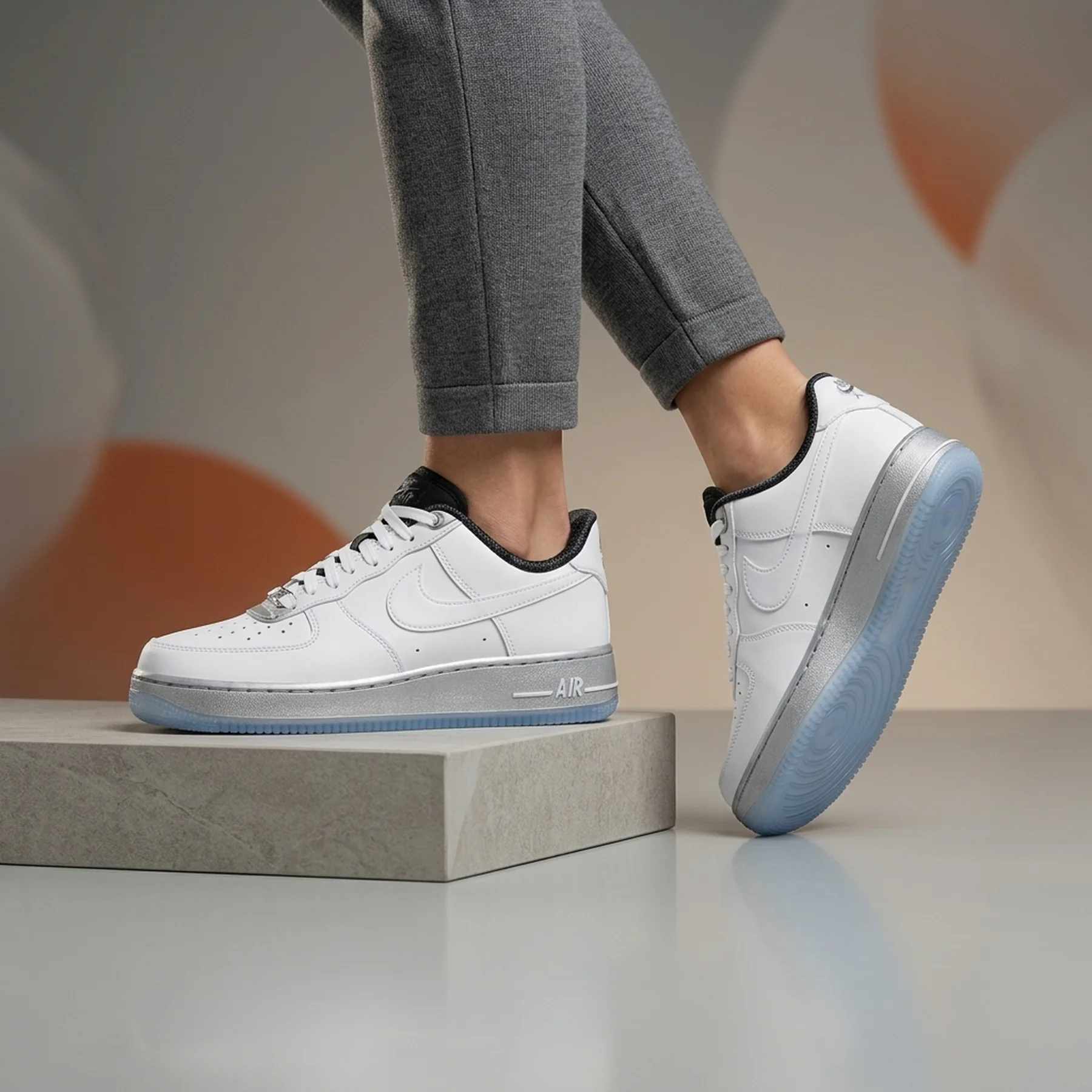 Кросівки жіночі Nike Air Force 1 '07 Se (DX6764-100)