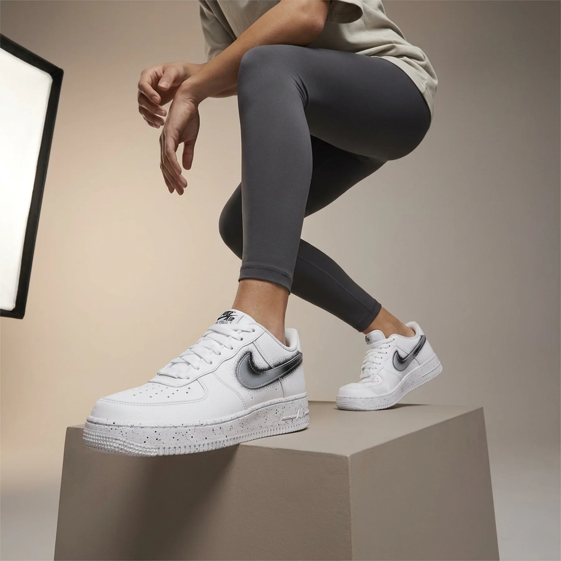 Кросівки жіночі Nike Air Force 1 Gs (FD0694-100)