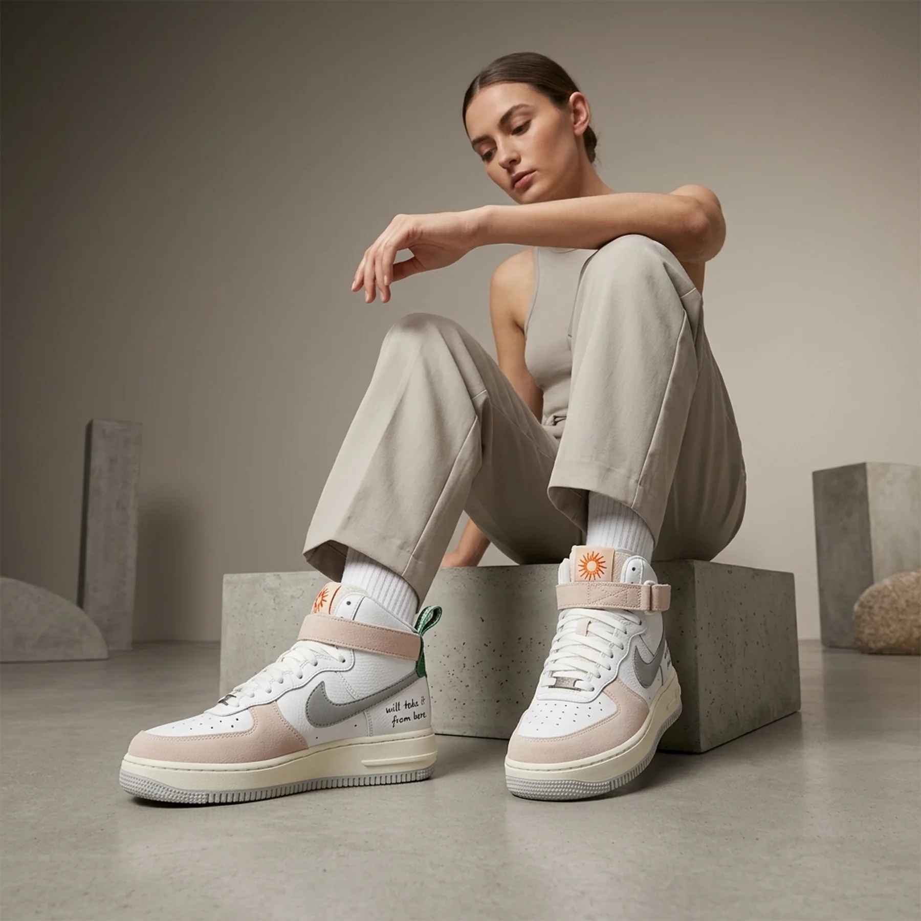 Кросівки жіночі Nike Air Force 1 High Sculpt (DV2187-100)
