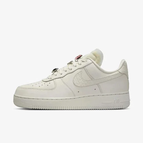 Кросівки жіночі Nike Air Force 1 Lo Prm (DN5463-100)