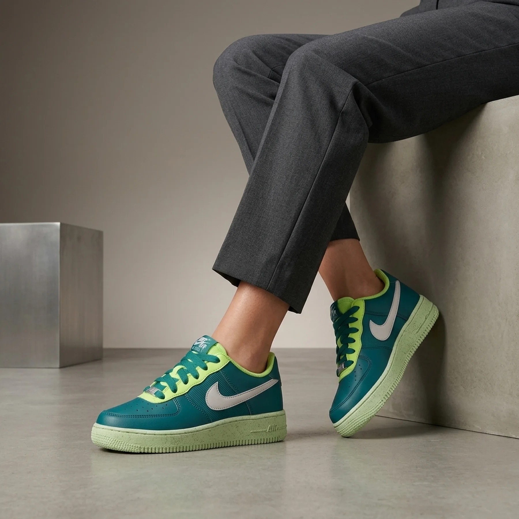 Кросівки жіночі Nike Air Force 1 Low (Gs) (DM1086-300)