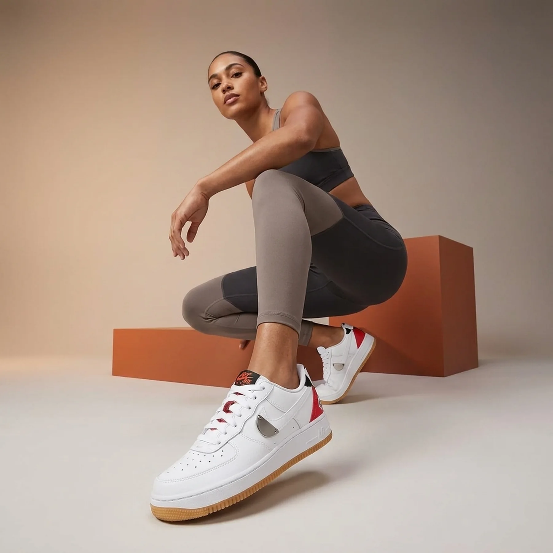Кросівки жіночі Nike Air Force 1 Lv8 1 (CT3842-101)