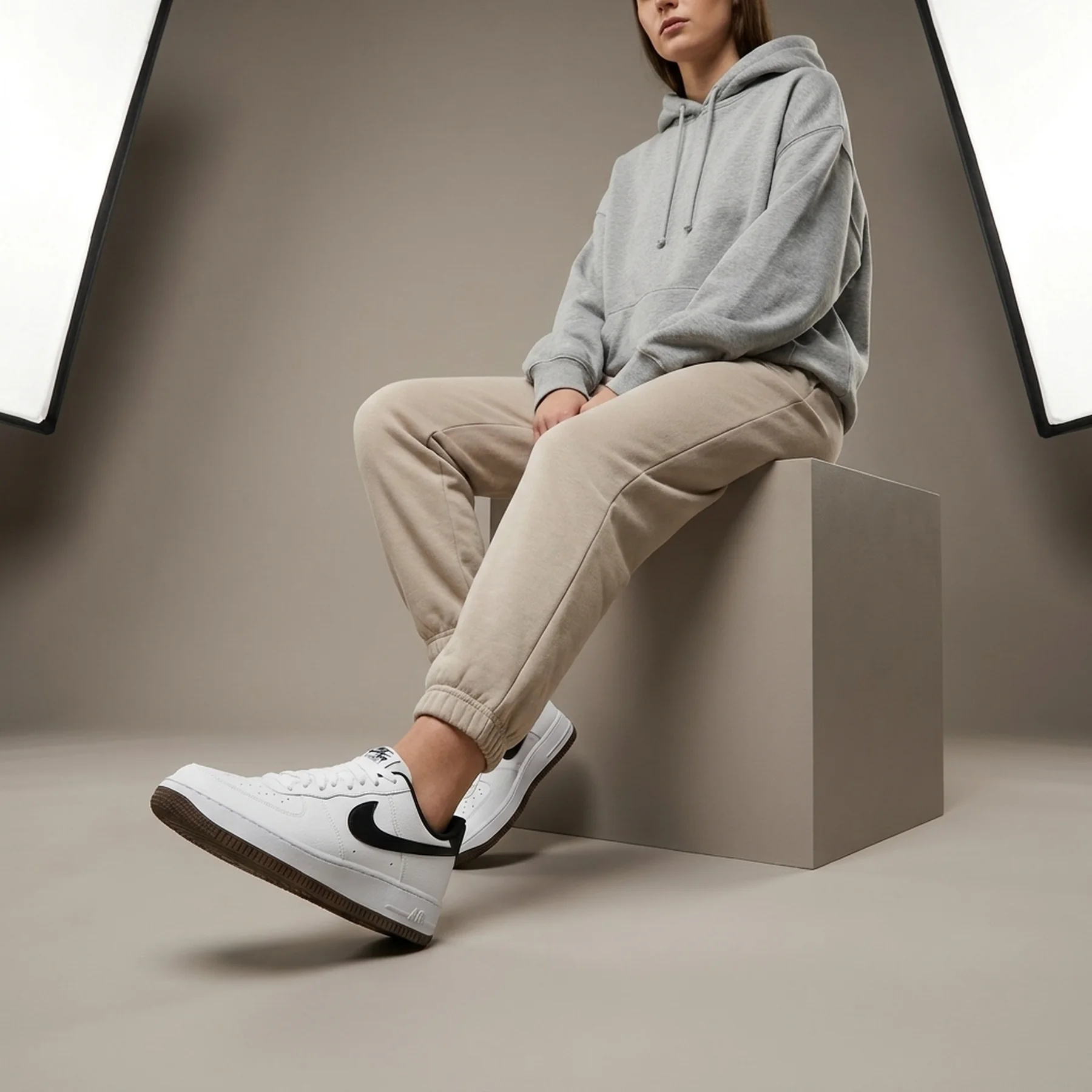 Кросівки жіночі Nike Air Force 1 Lv8 4 White (FQ4118-100)