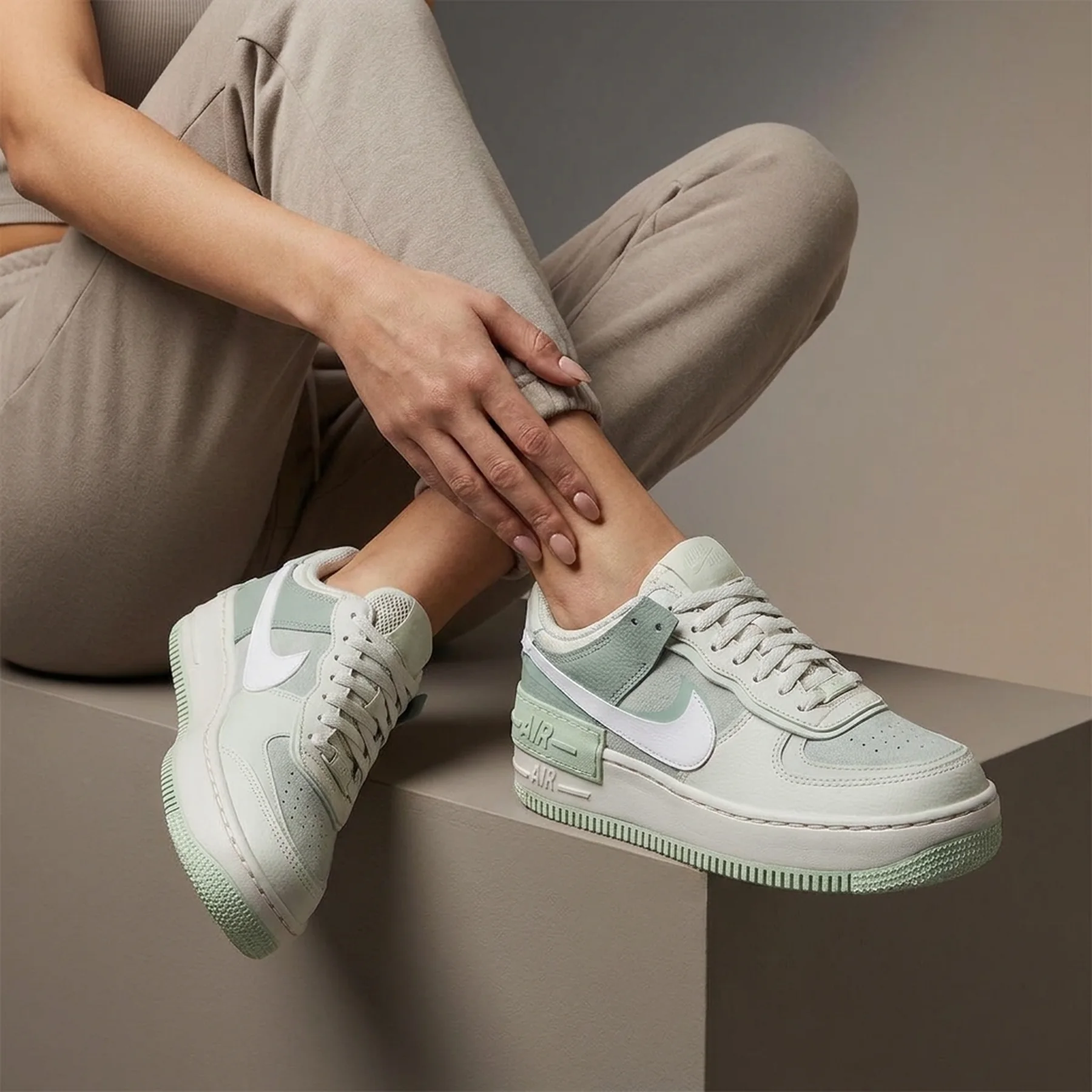Кросівки жіночі Nike Air Force 1 Shadow (CW2655-001)