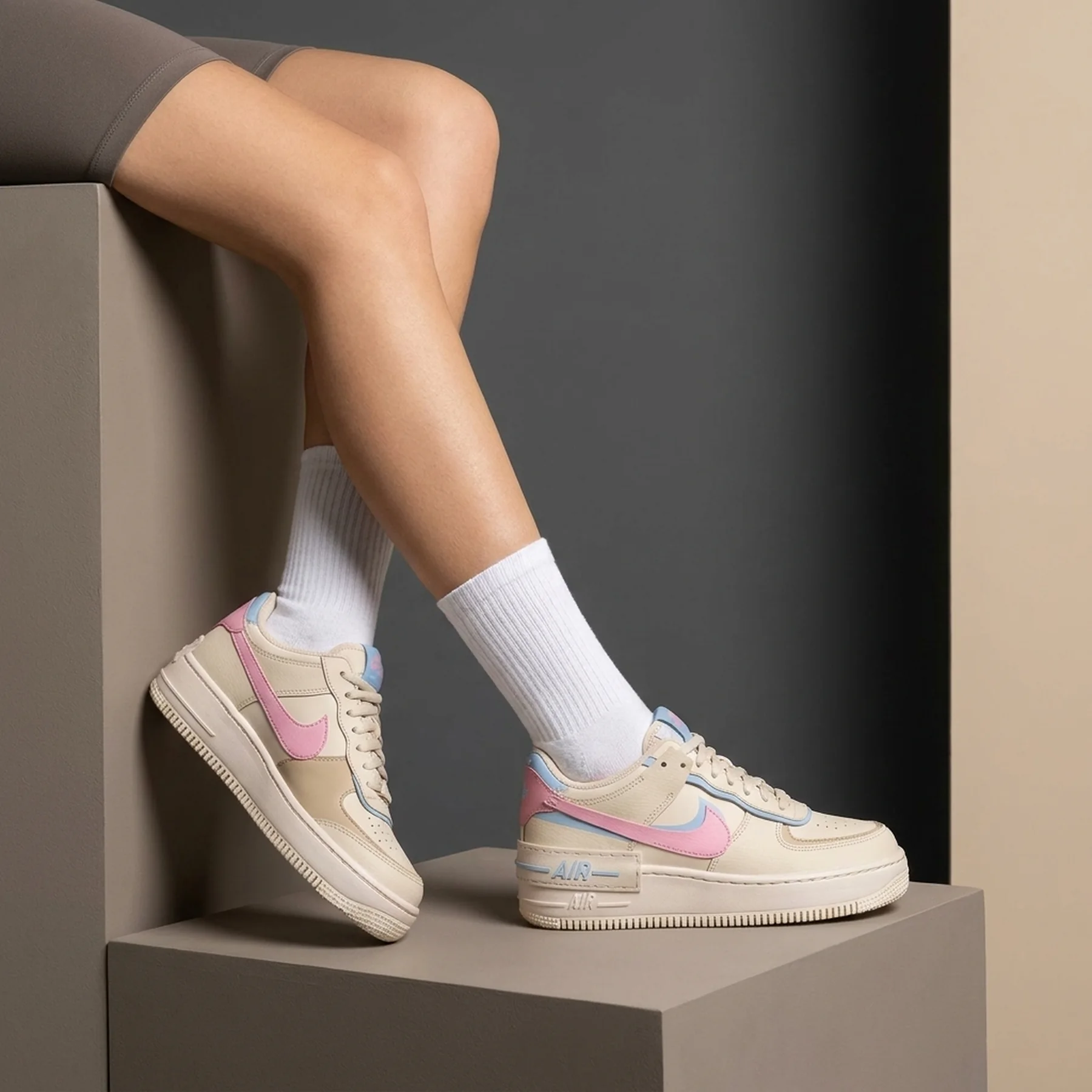 Кросівки жіночі Nike Air Force 1 Shadow (DV7449-100)