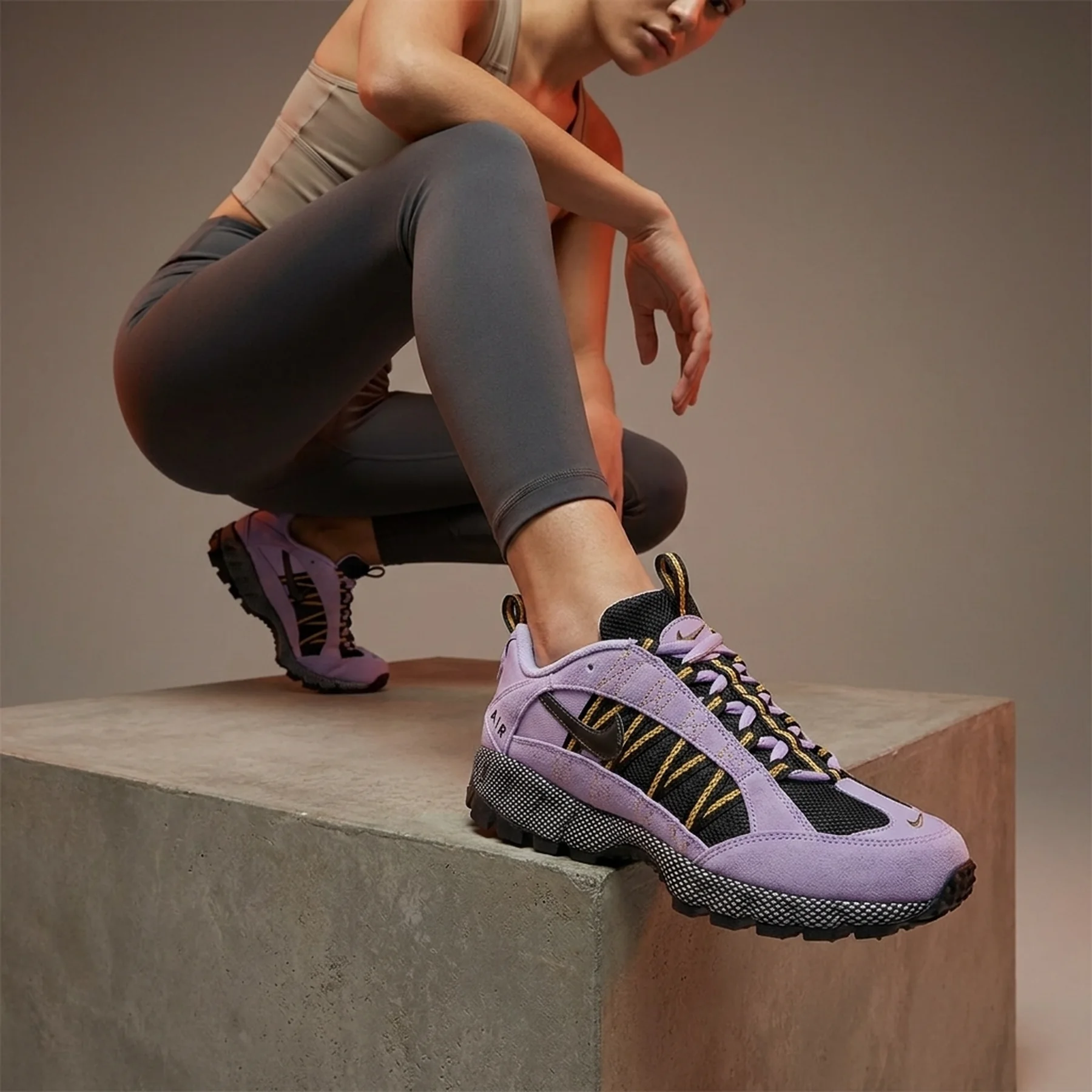 Кросівки жіночі Nike Air Humara (FB9982-500)