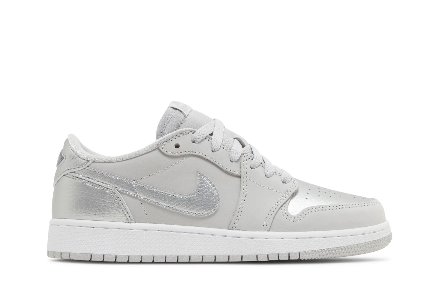Кросівки жіночі Nike Air Jordan 1 Retro Low Og (Gs) (CZ0858-002)